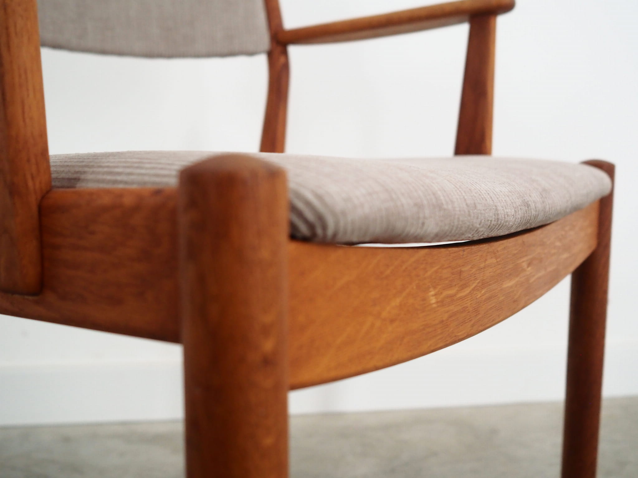Vintage Stuhl Holz Textil Grau 1960er Jahre
