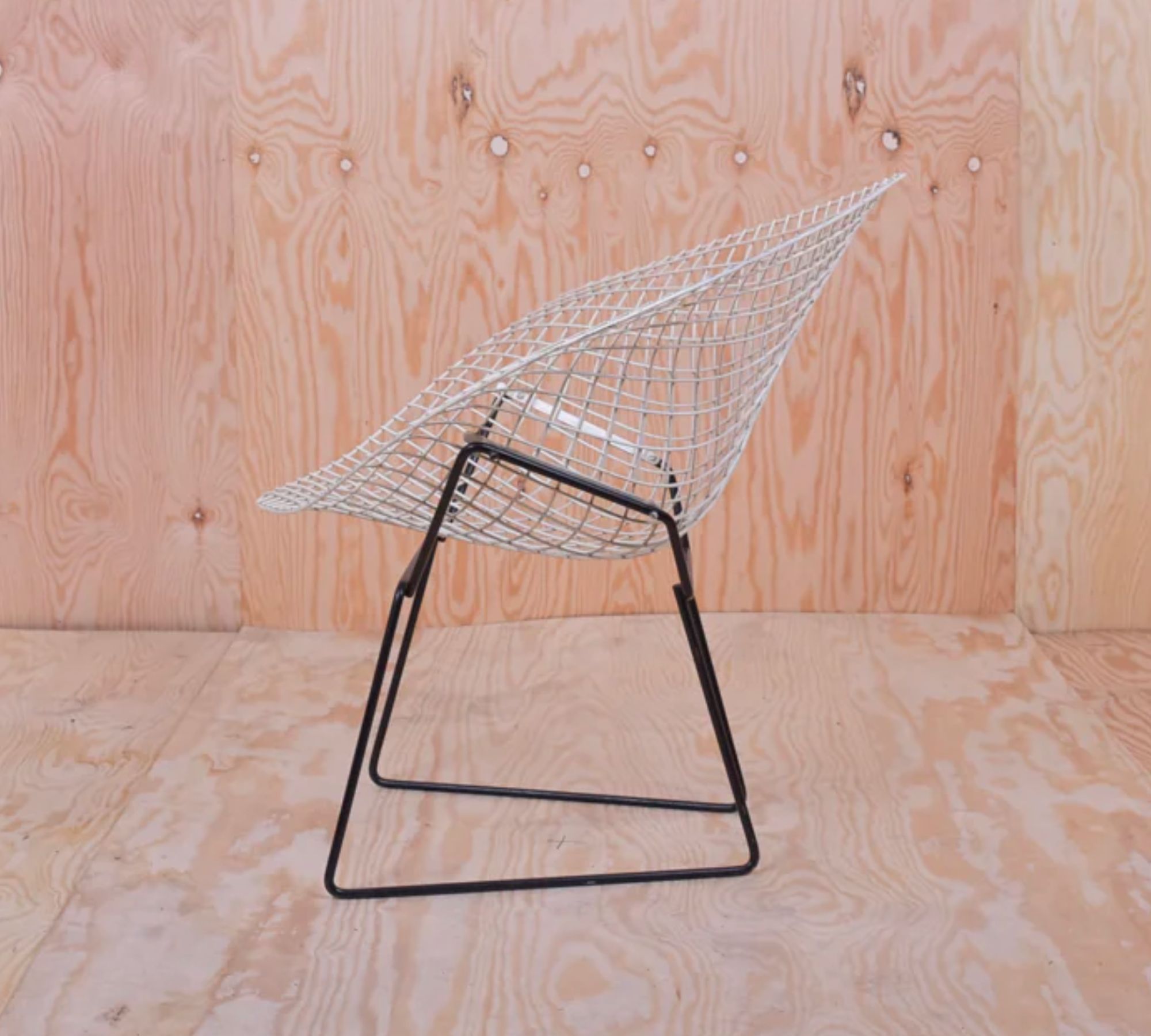 Bertoia Diamond Chair Stahl Weiß