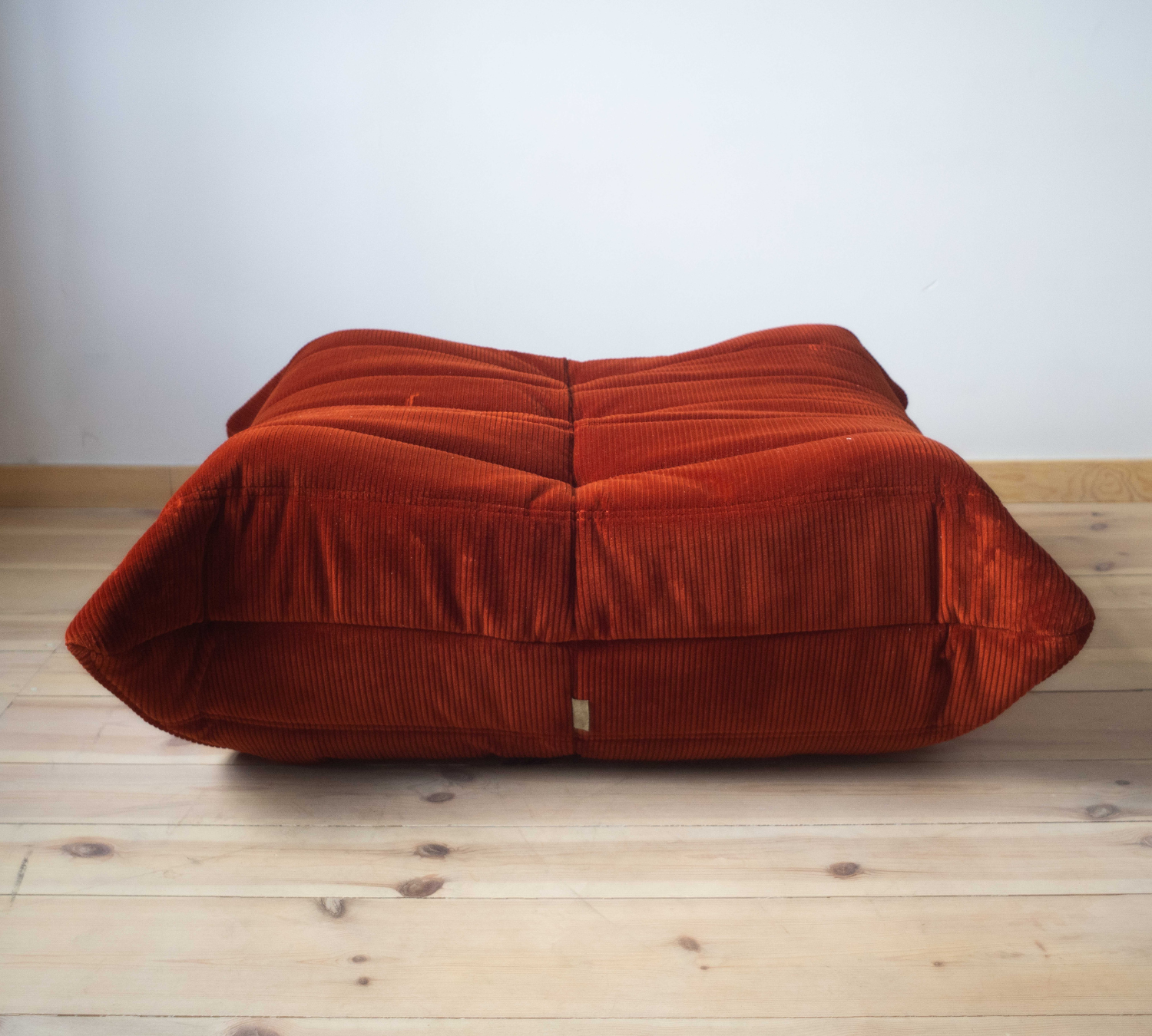 Togo Ottoman Cord Bernsteinorange