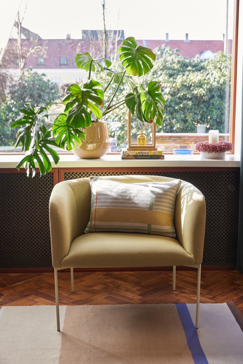 Eyrie Loungestuhl Gelb