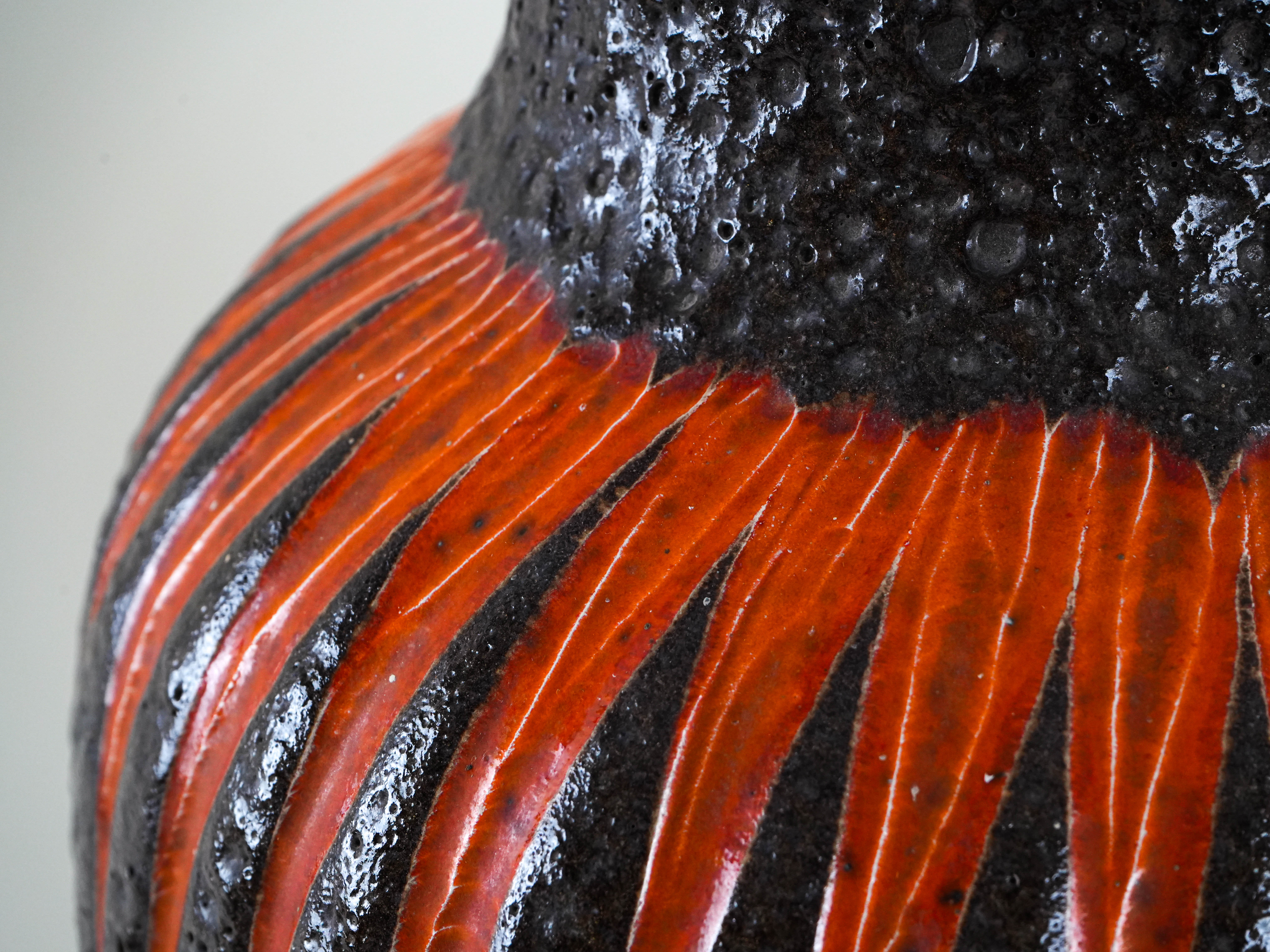 Ceramic vase Red