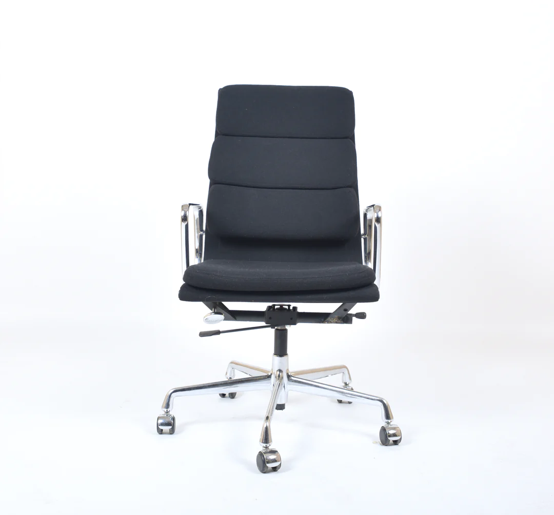 Vitra Eames EA219 Aluminium Soft Pad Chair Schwarz