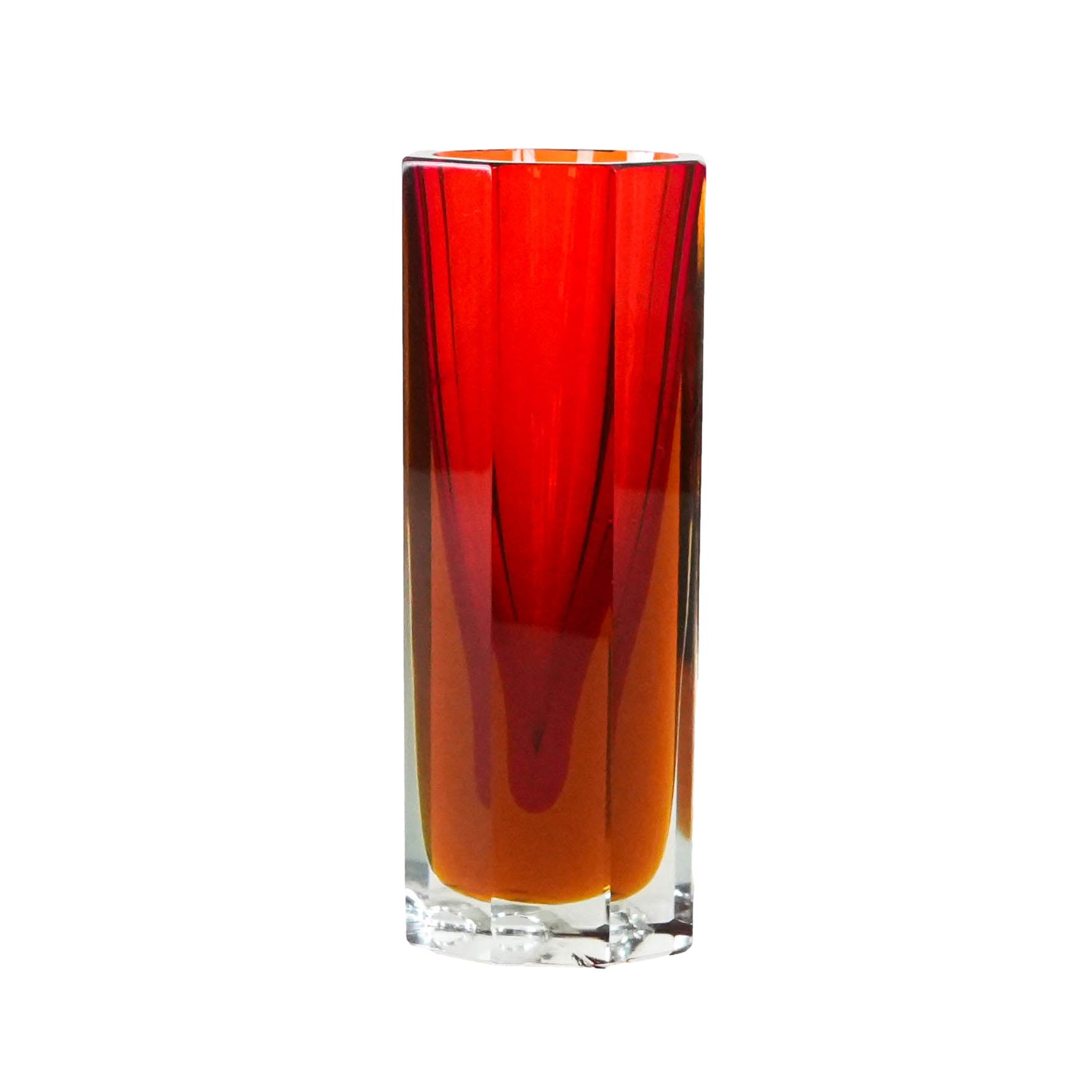 Vaso in vetro rosso anni '60