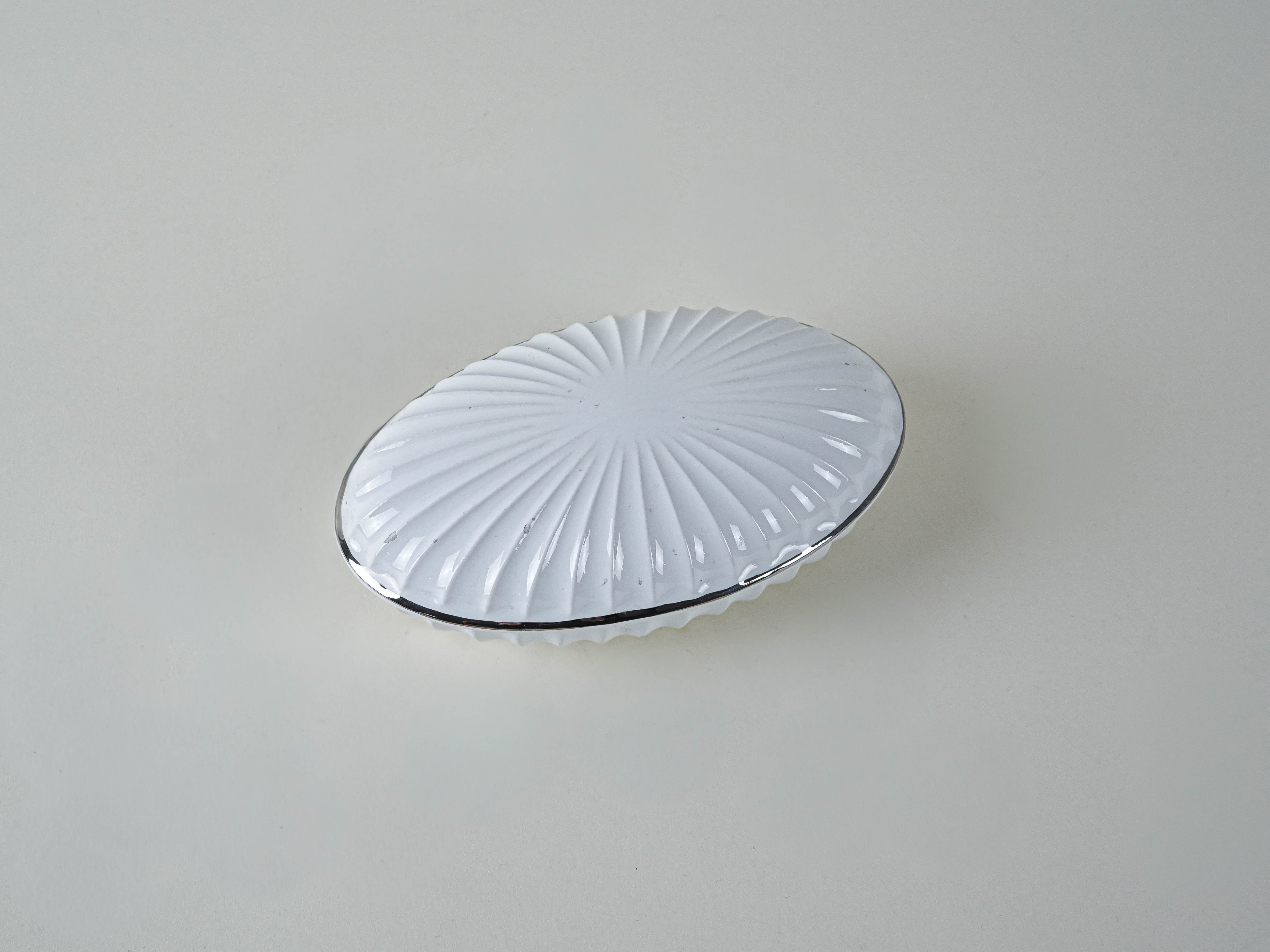 Porcelain shell dish White 1970s