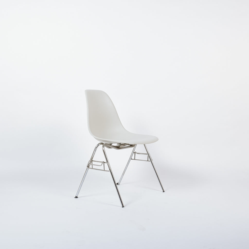 Eames DSS Plastic Side Chair Weiss