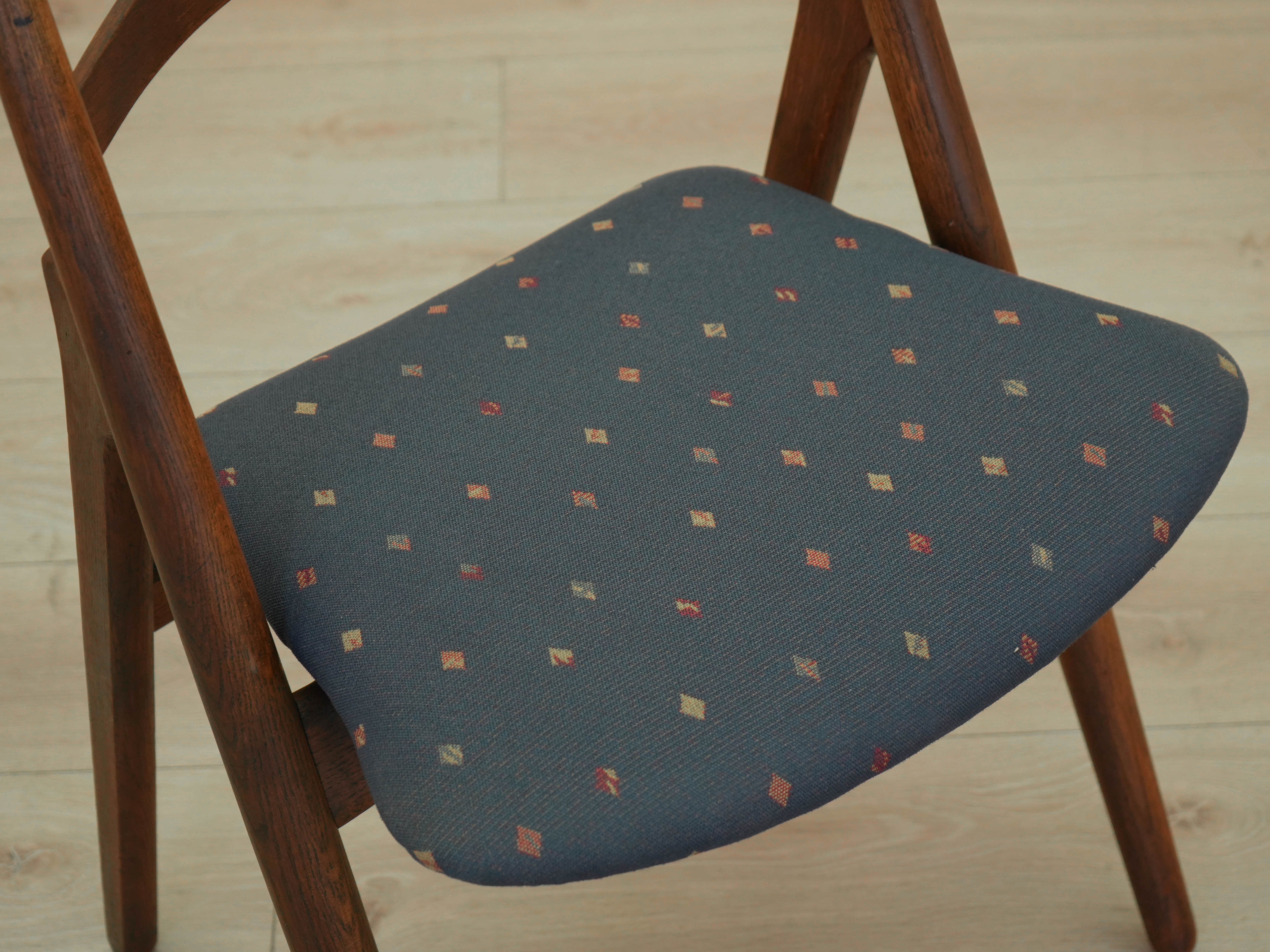 Set of 4 chairs made of oak 1960s Designer: Hans J. Wegner