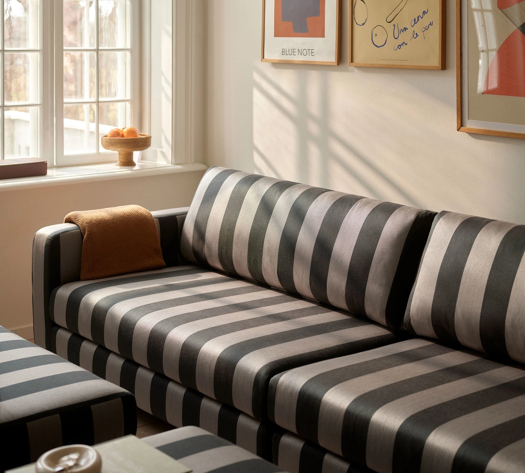 Dylan Sofa 3-seater Line Latte Black