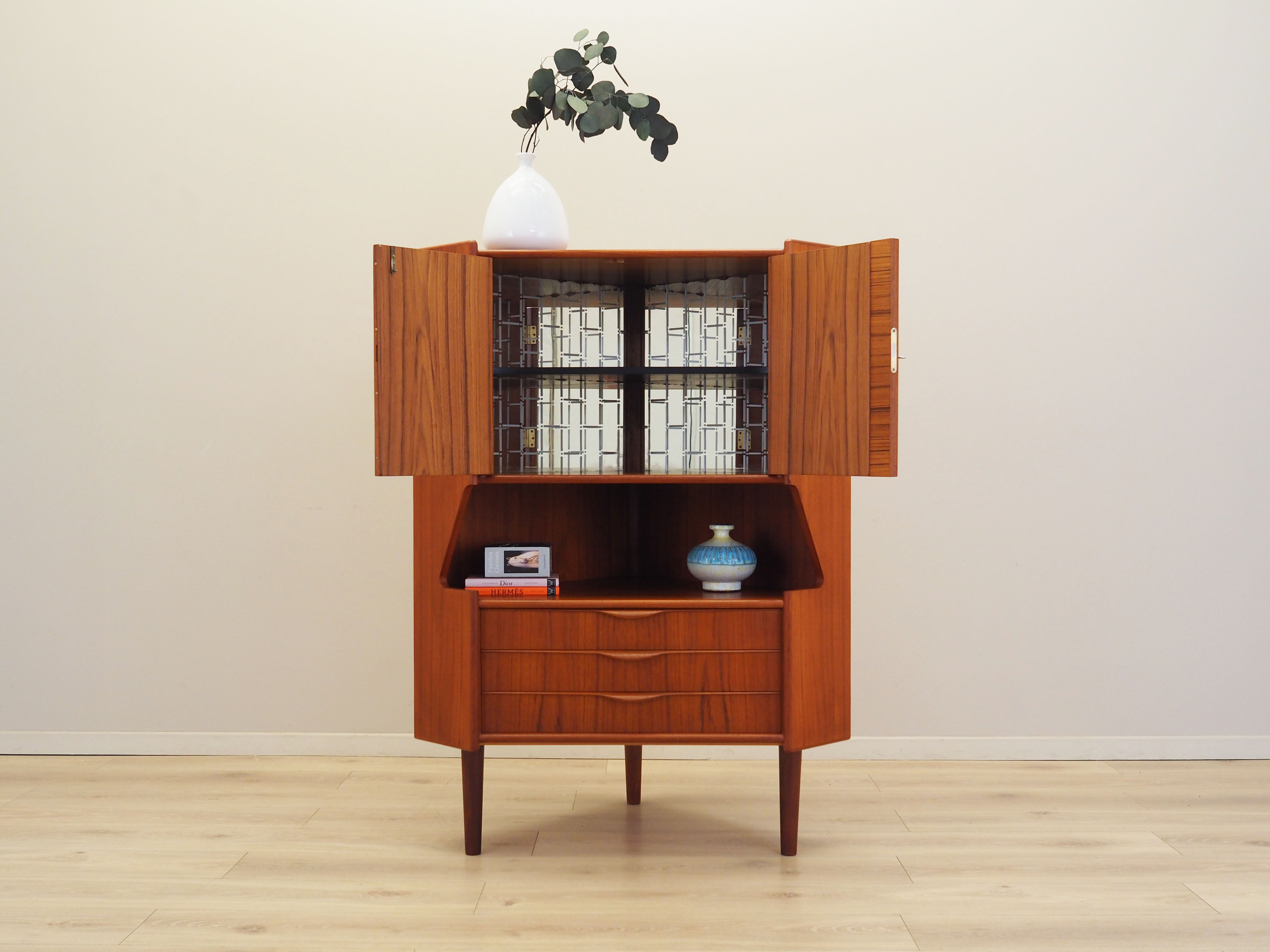 Schrank Teakholz 1970er Jahre