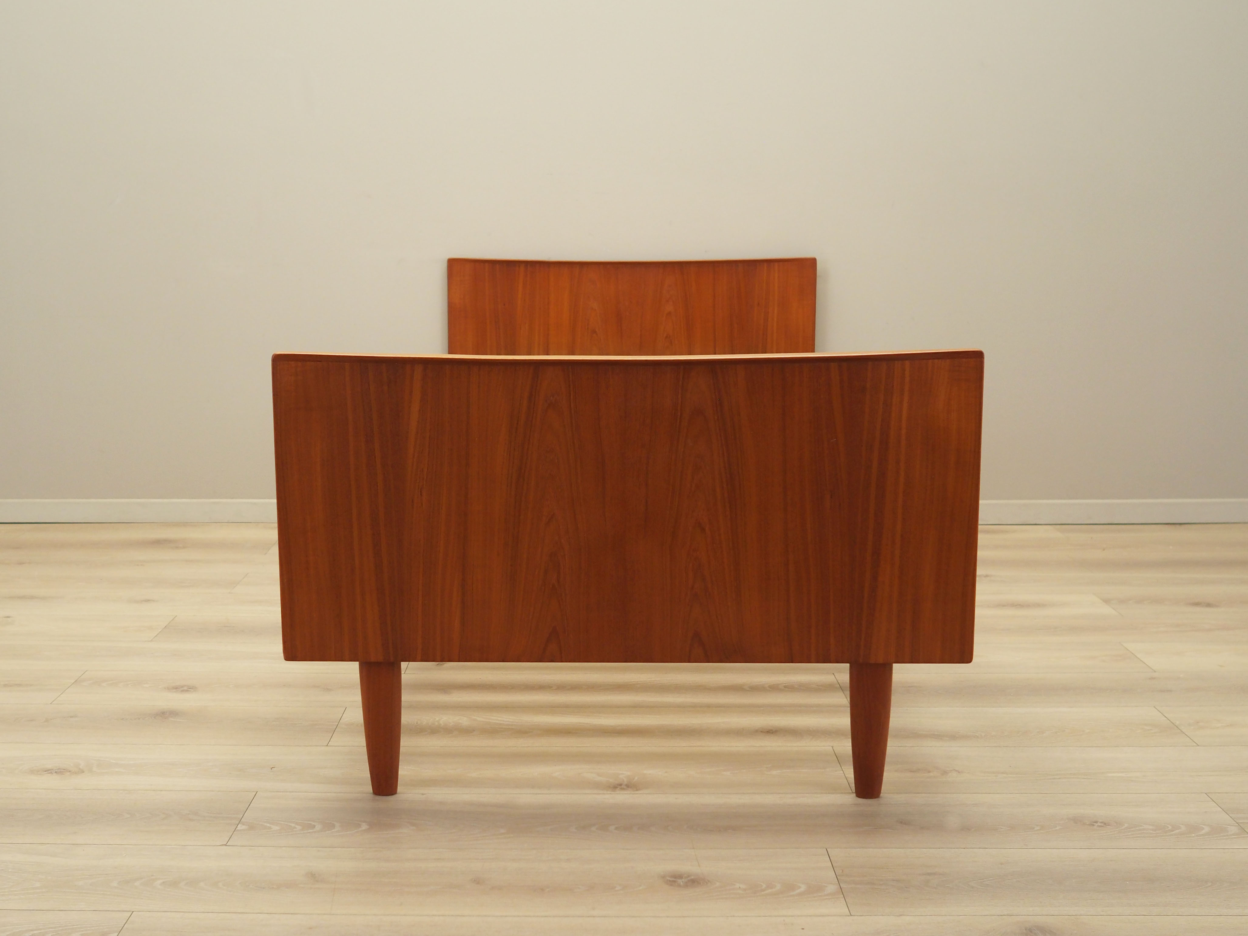 Bett Teakholz 1970er Jahre