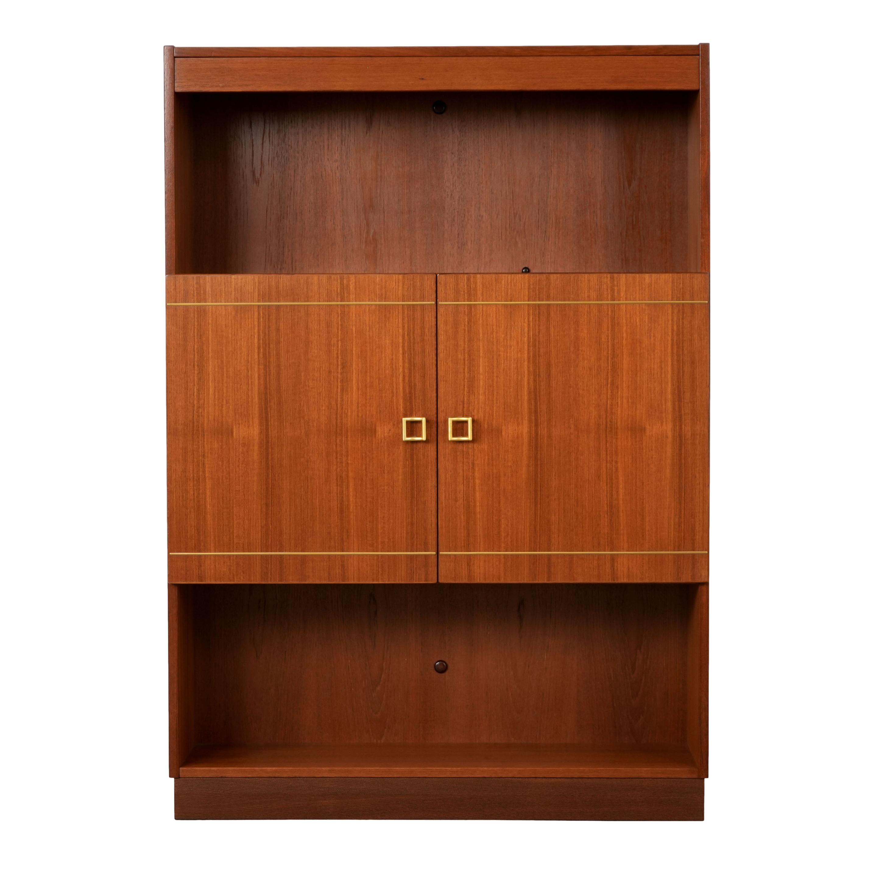 Regal Teakholz 1970er Jahre