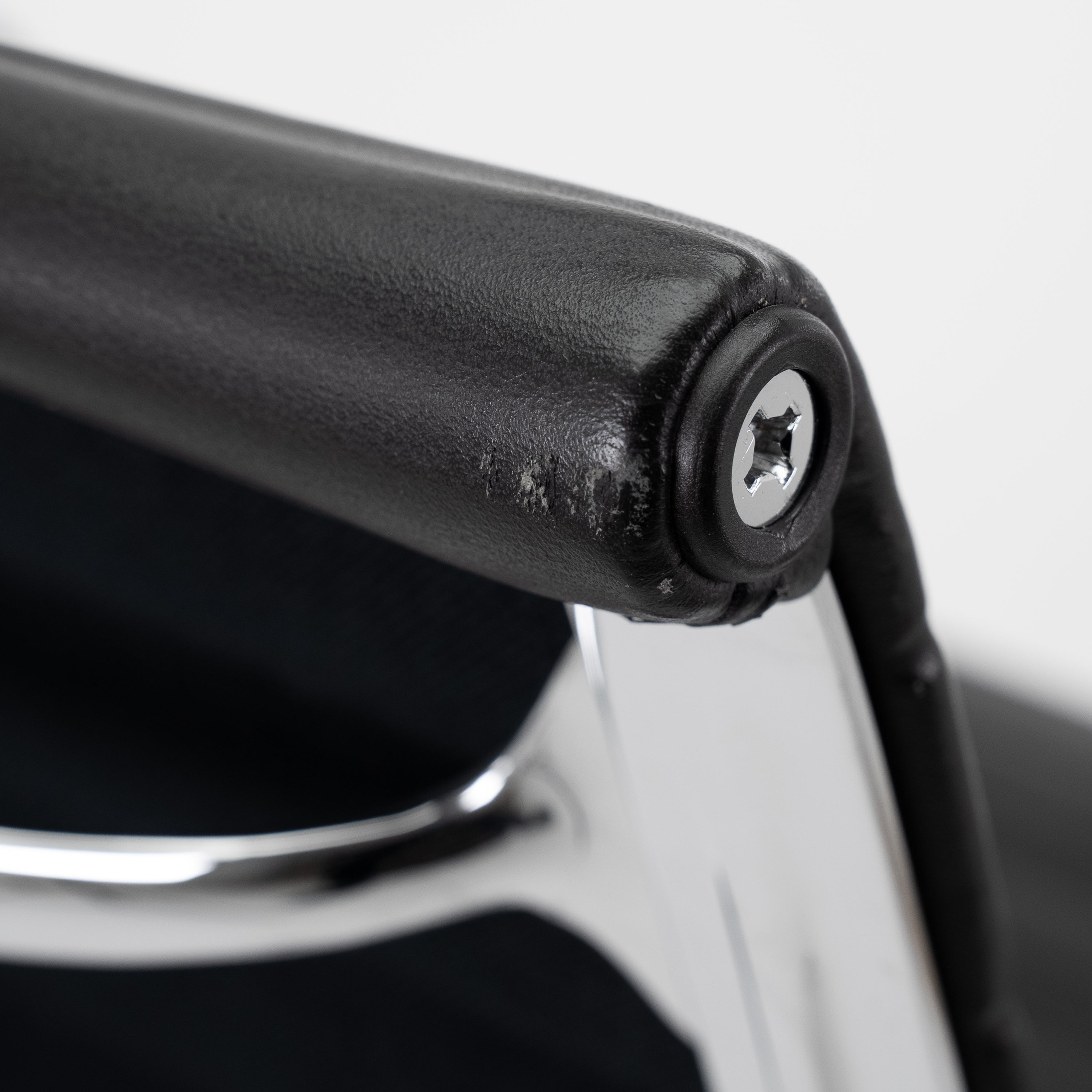 EA117 Bürostuhl Schwarz von Vitra