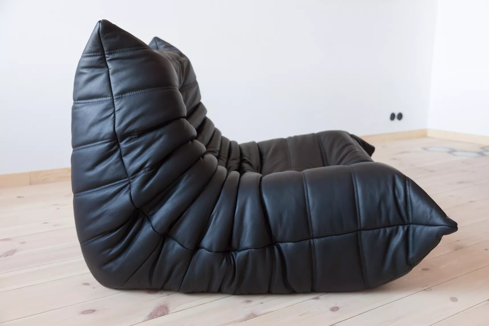 Togo Poltrona e Pouf Set Pelle Madras Nero