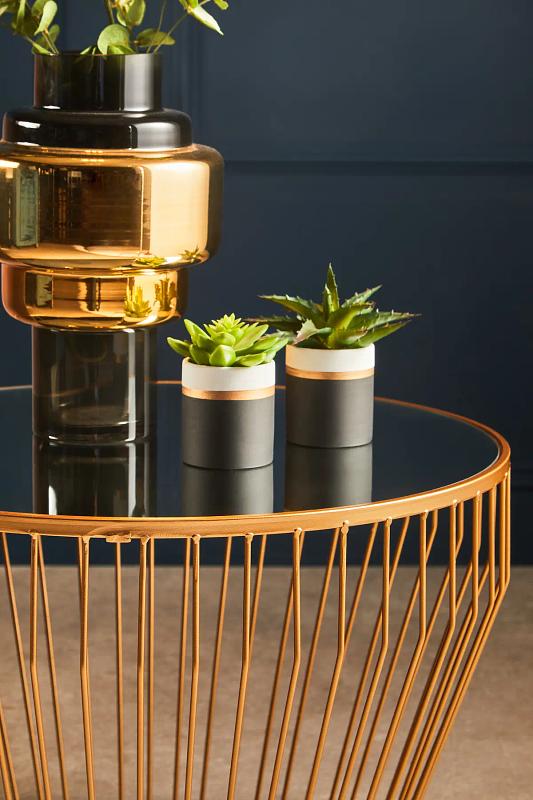 Avantis Gold Finish Tapered Design Beistelltisch

