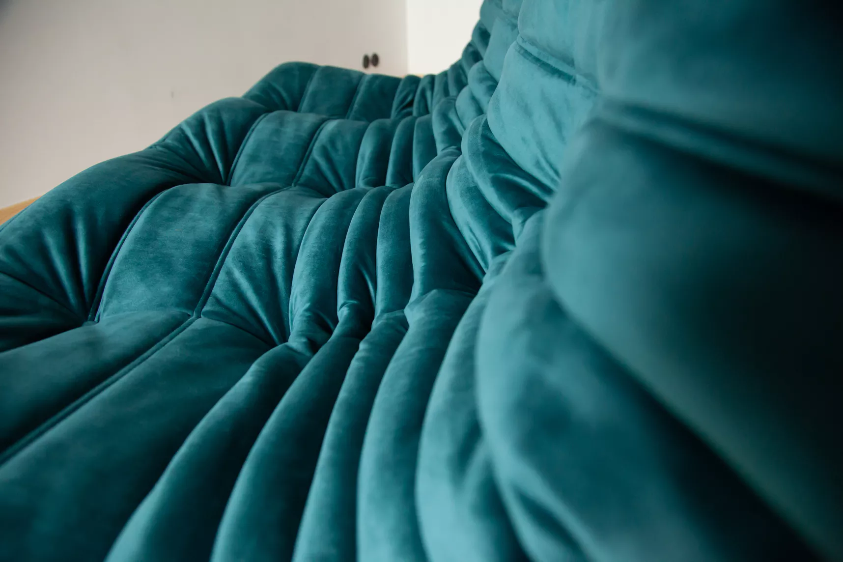 Togo Sofa 3-seater velvet petrol