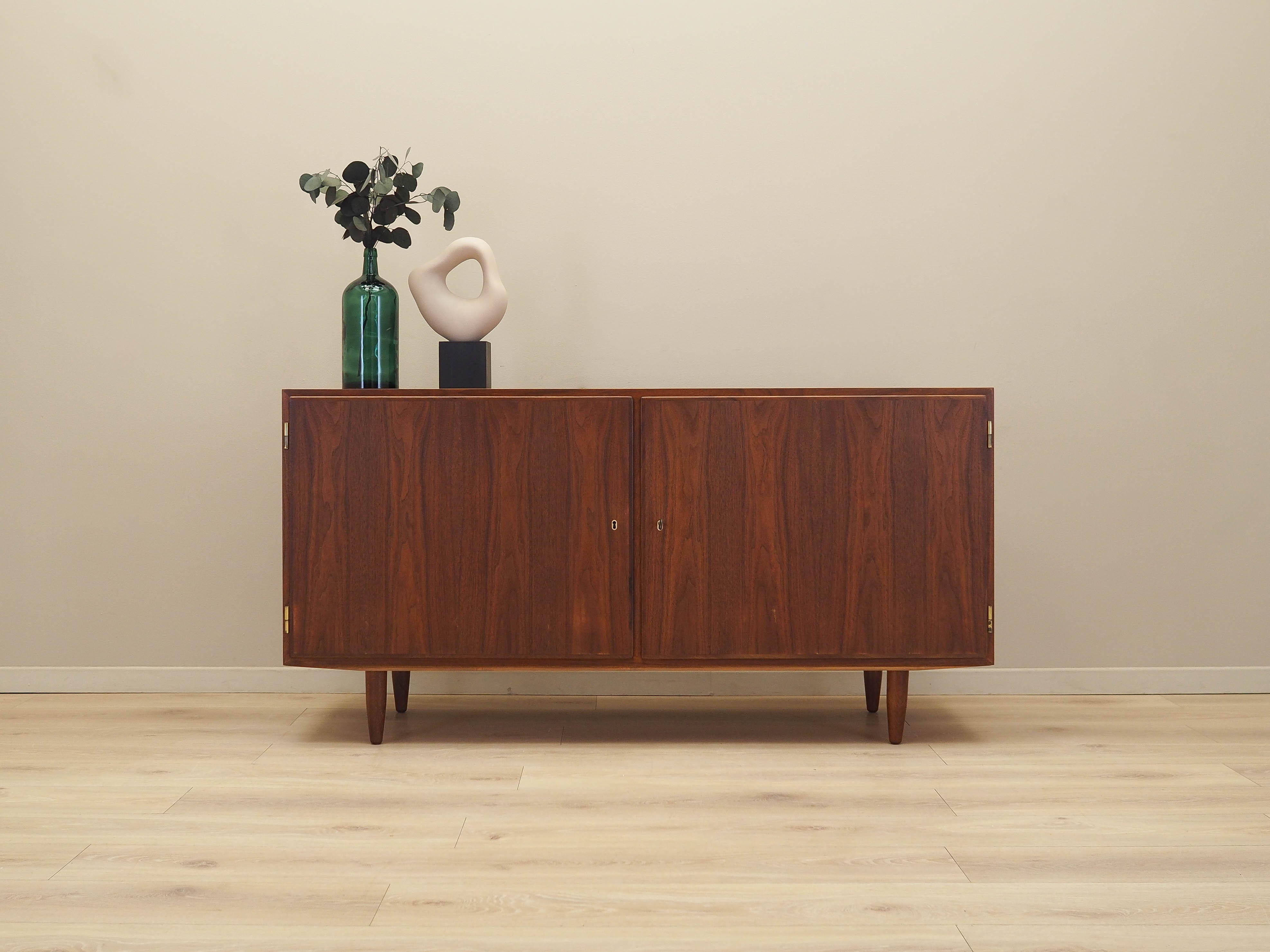 Walnuss-Schrank Braun 1970er Jahre