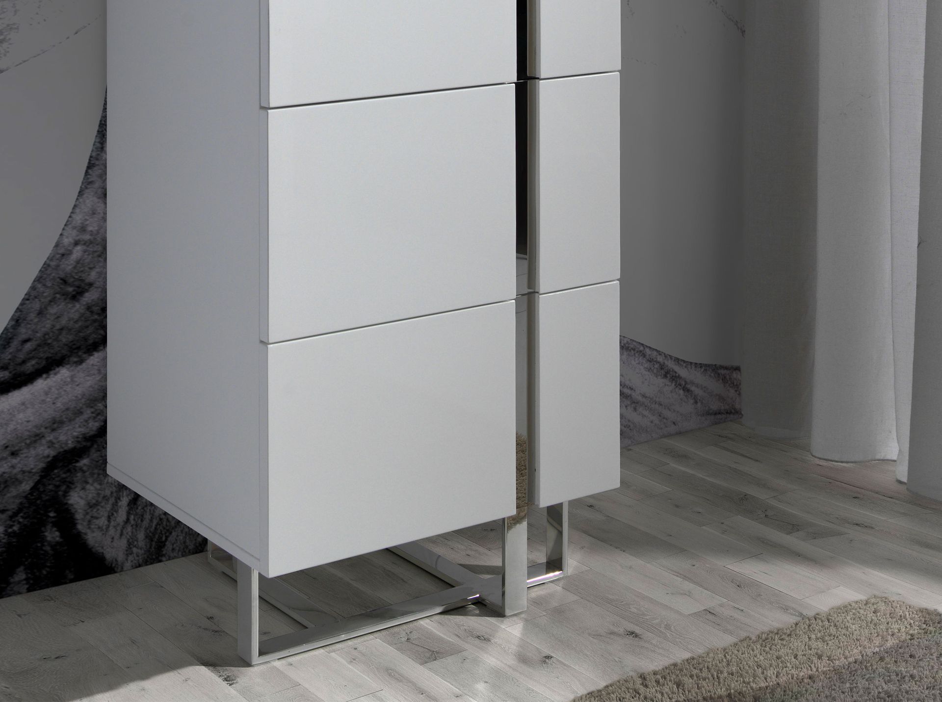 7018 Chiffonier Verchromter Stahl
