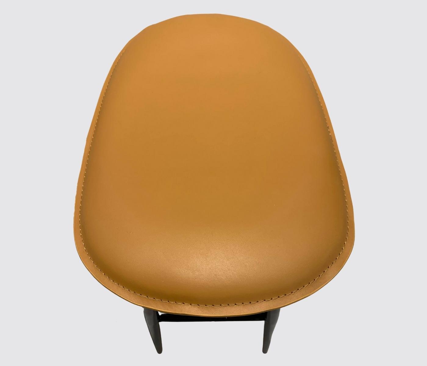 2x Barhocker mit Sitzfläche aus Kunstleder 