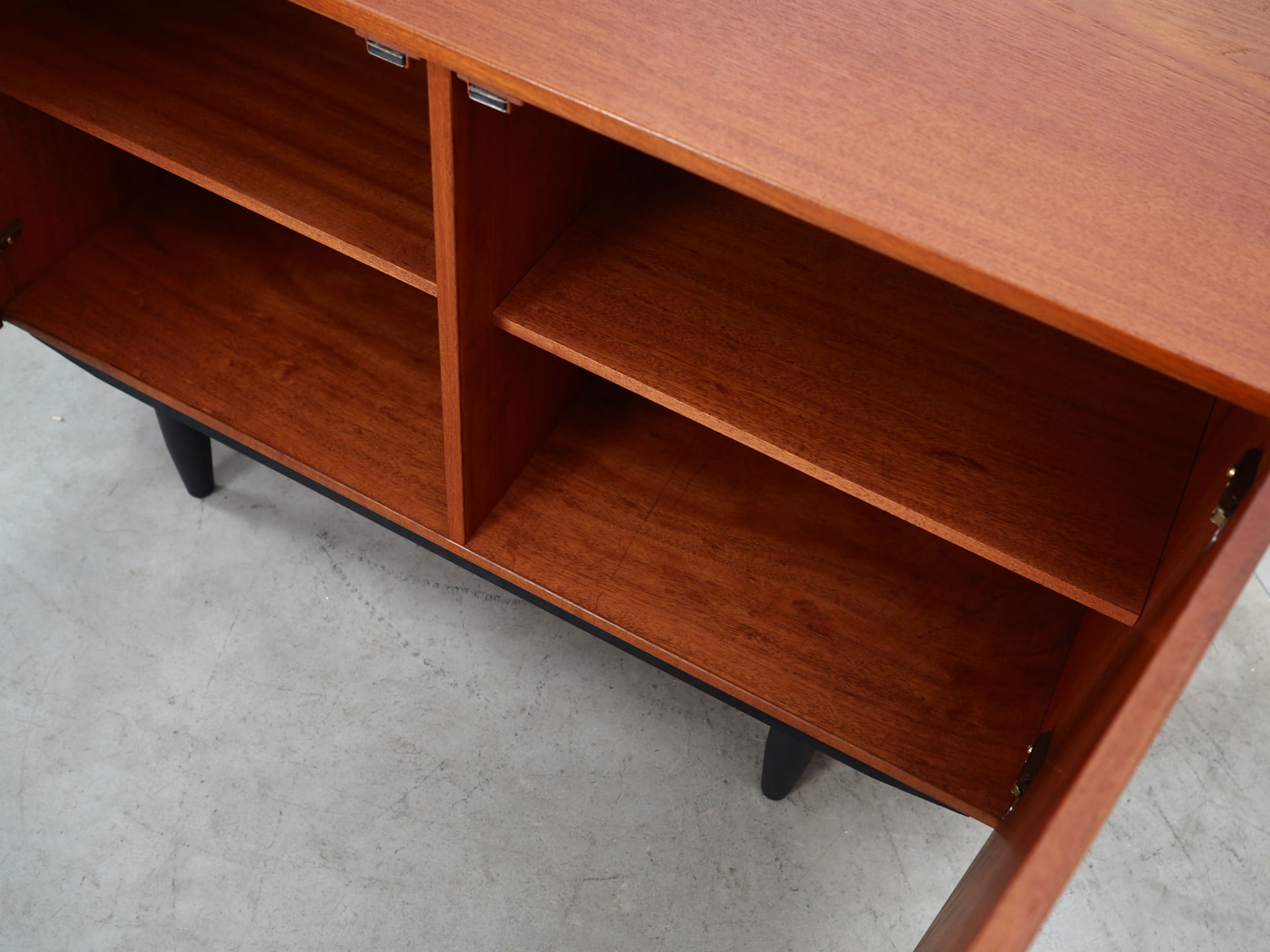 Vintage Schrank Teakholz Braun 1970er Jahre