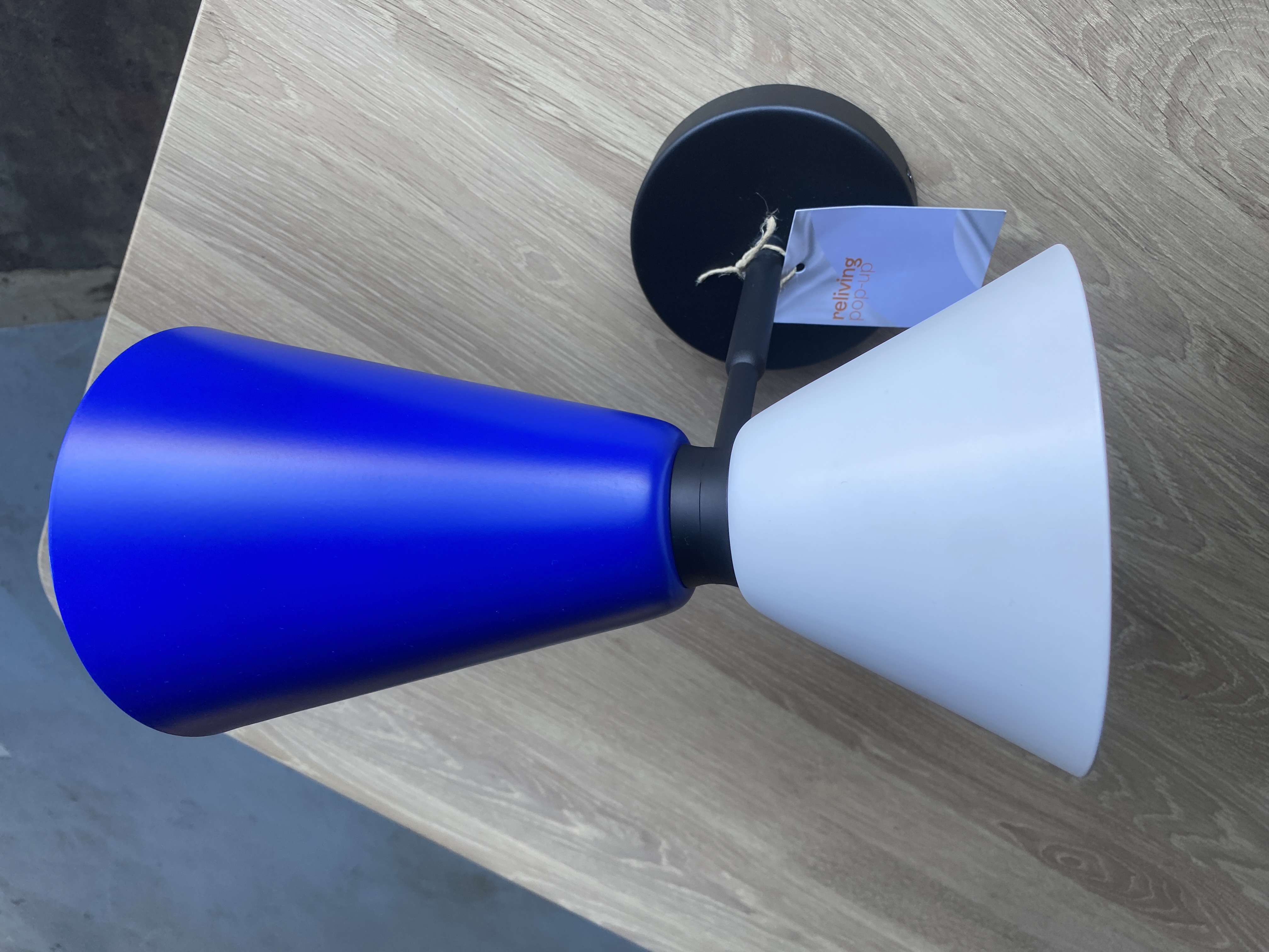 Alphabeta Wandlampe Stahl Blau Grau
