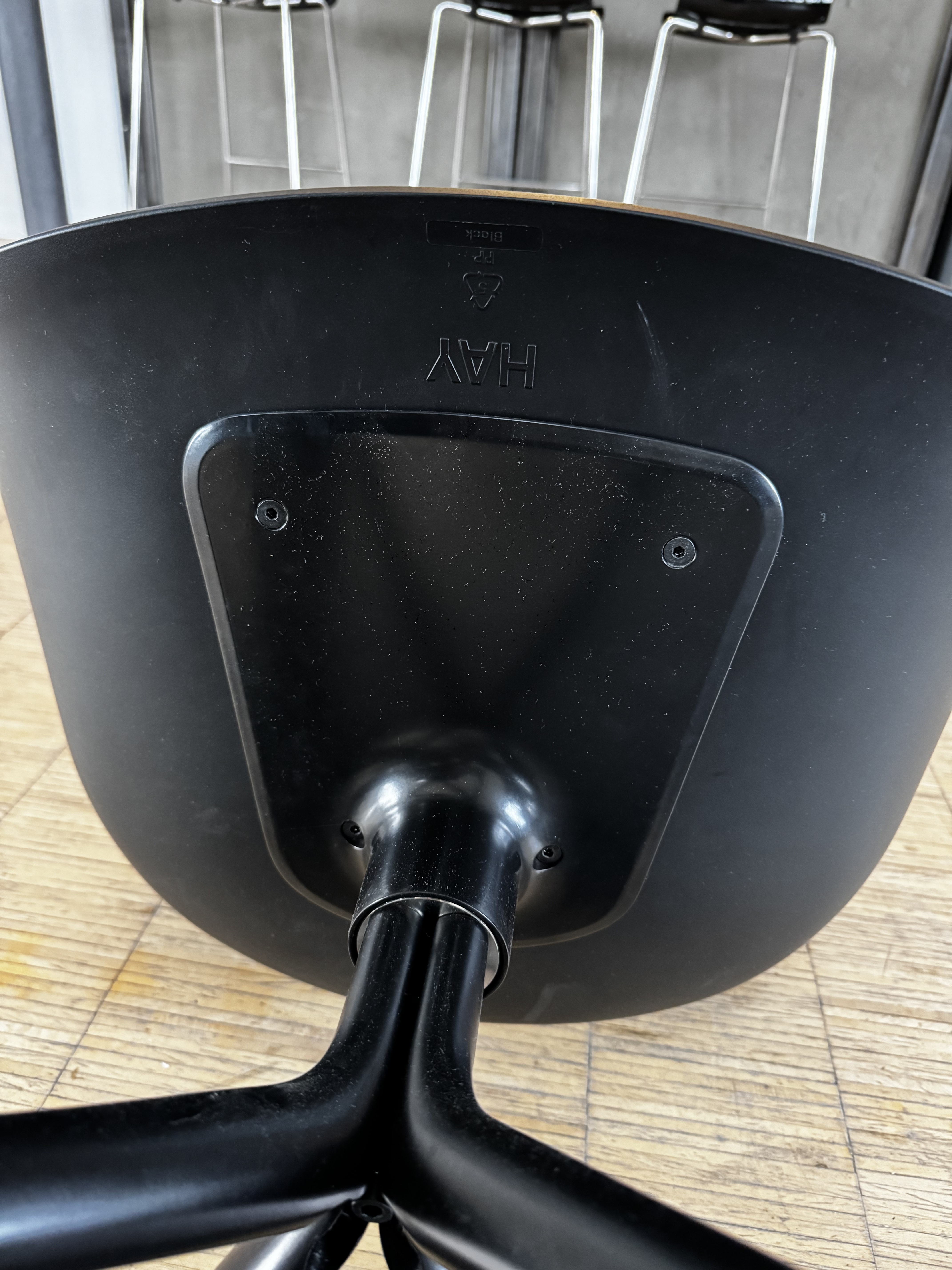 About a Chair AAC20 Stuhl Schwarz