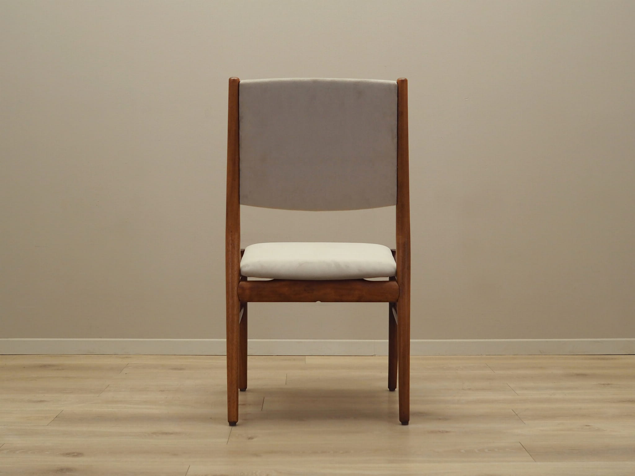 Sechser-Set Mahogany Stühle 1970 Jahre