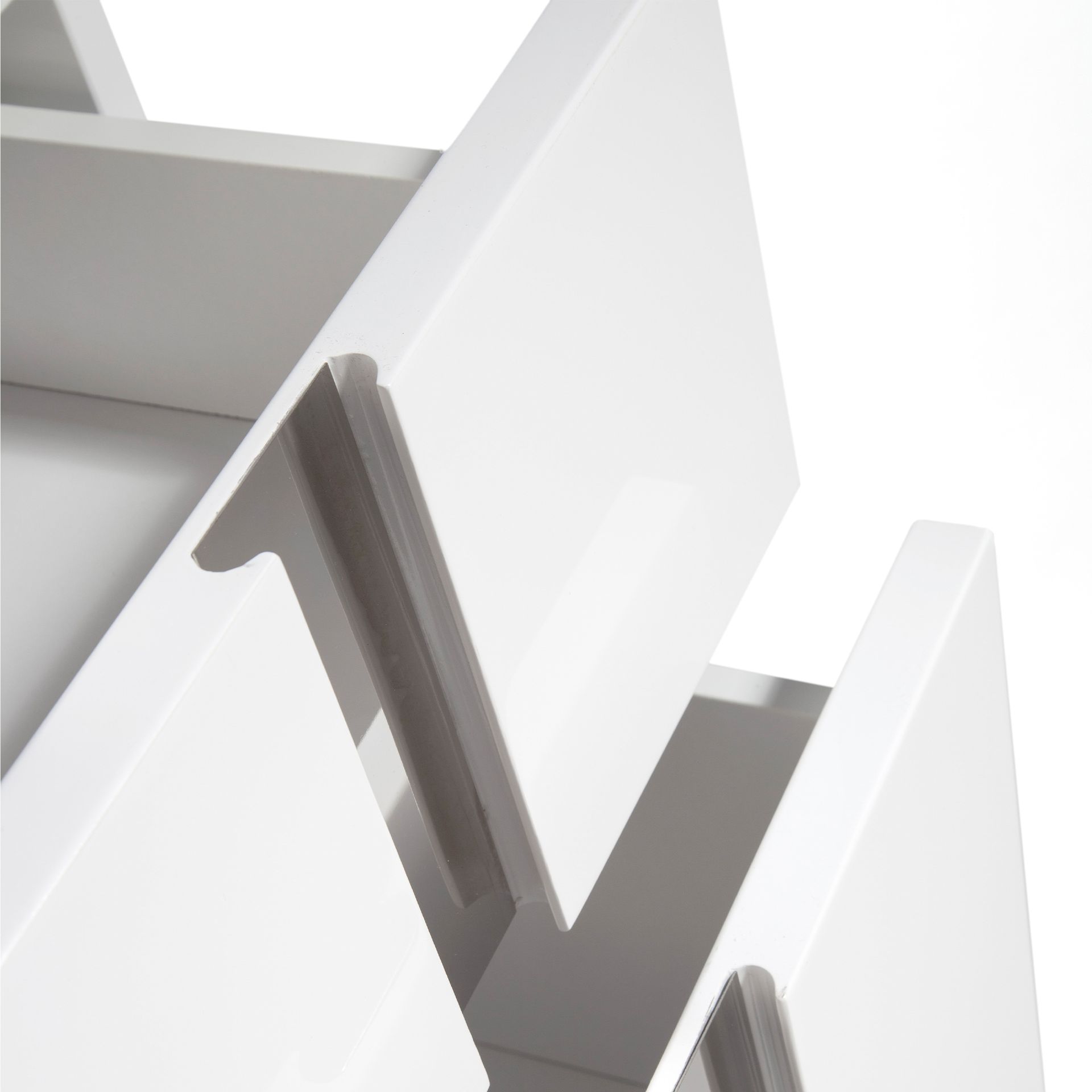 7018 Chiffonier Verchromter Stahl