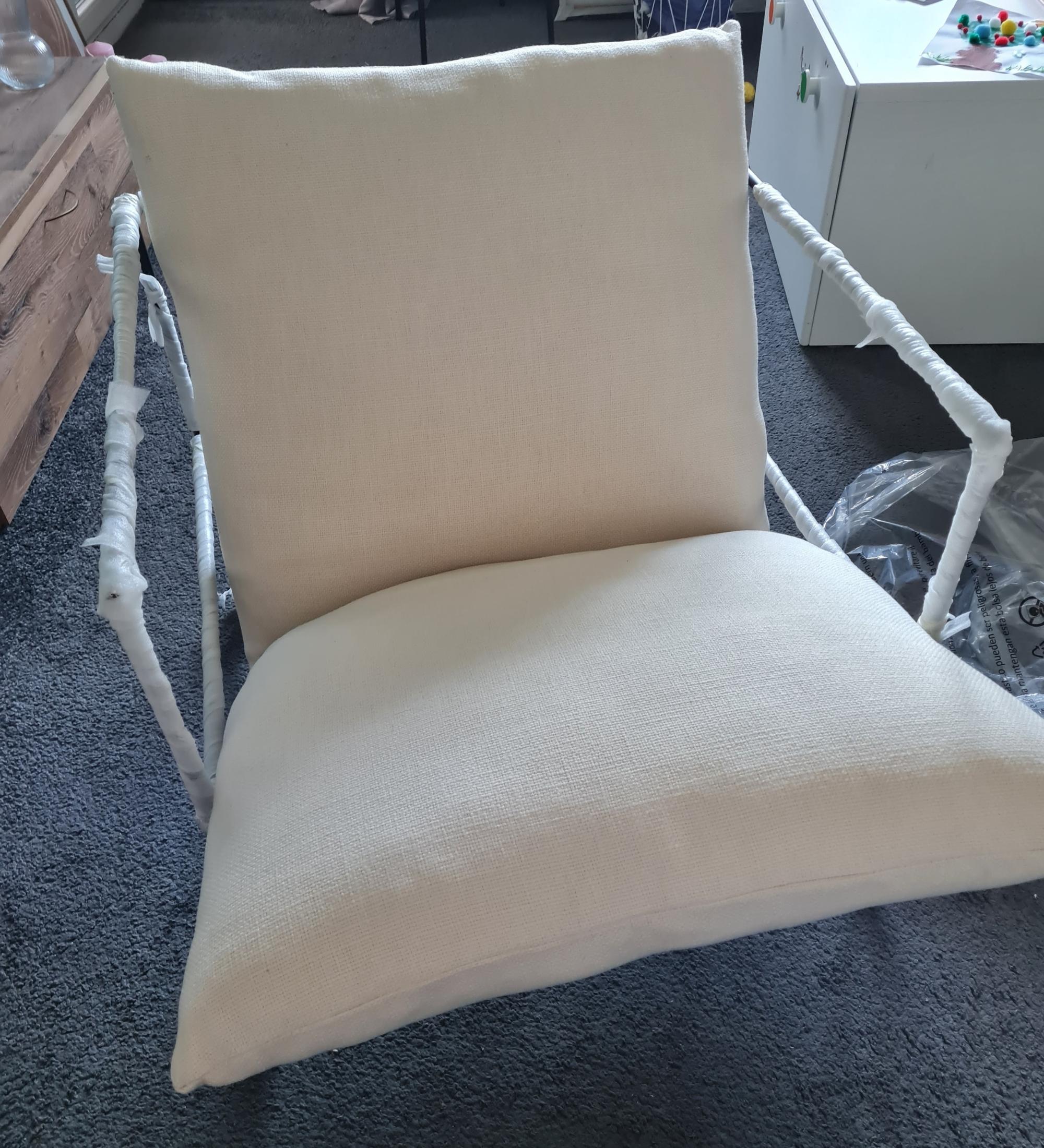 Polstersessel mit Metall-Gestell Weiß