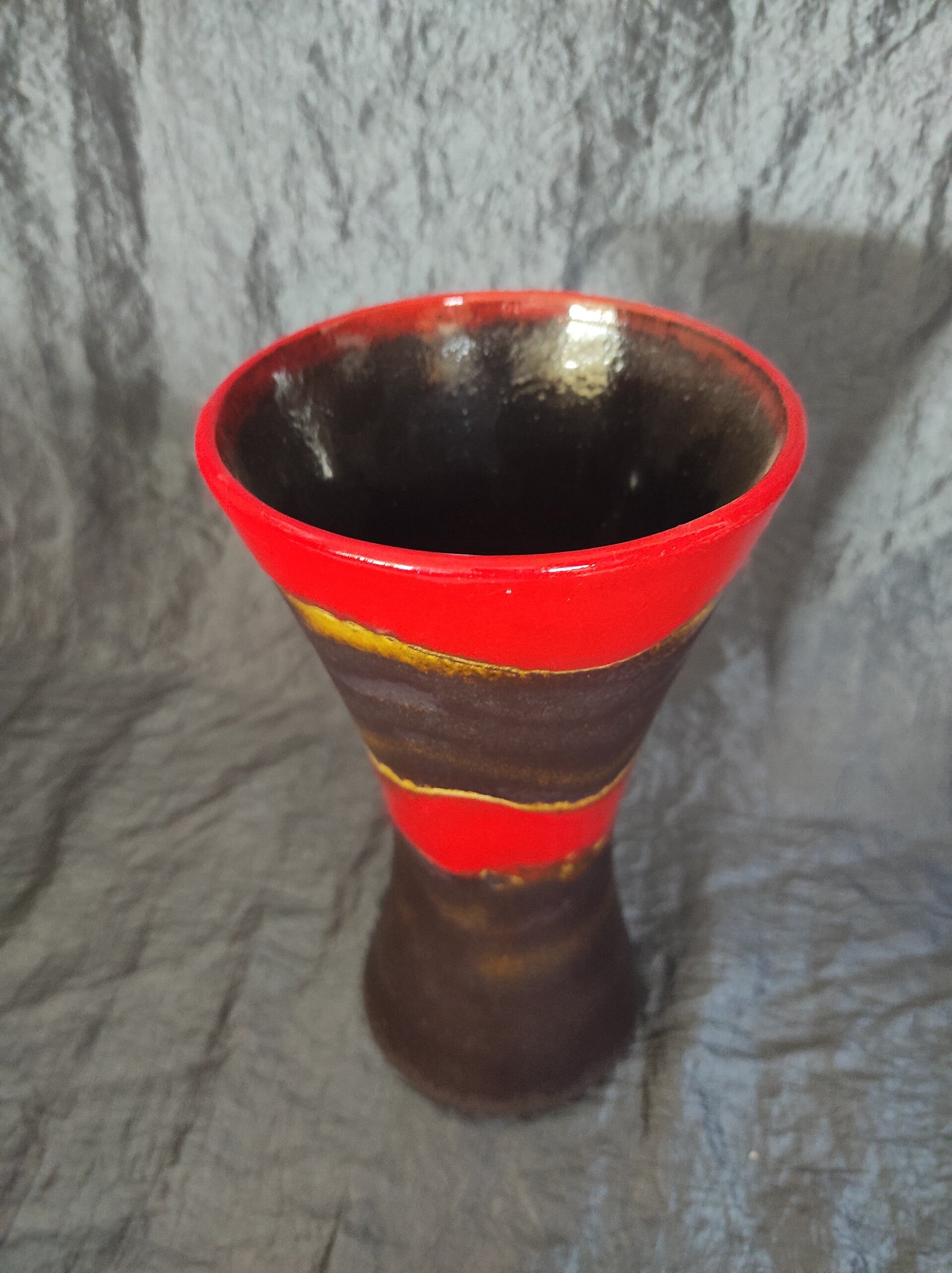 Model 103/22 Vase Keramik Schwarz Rot