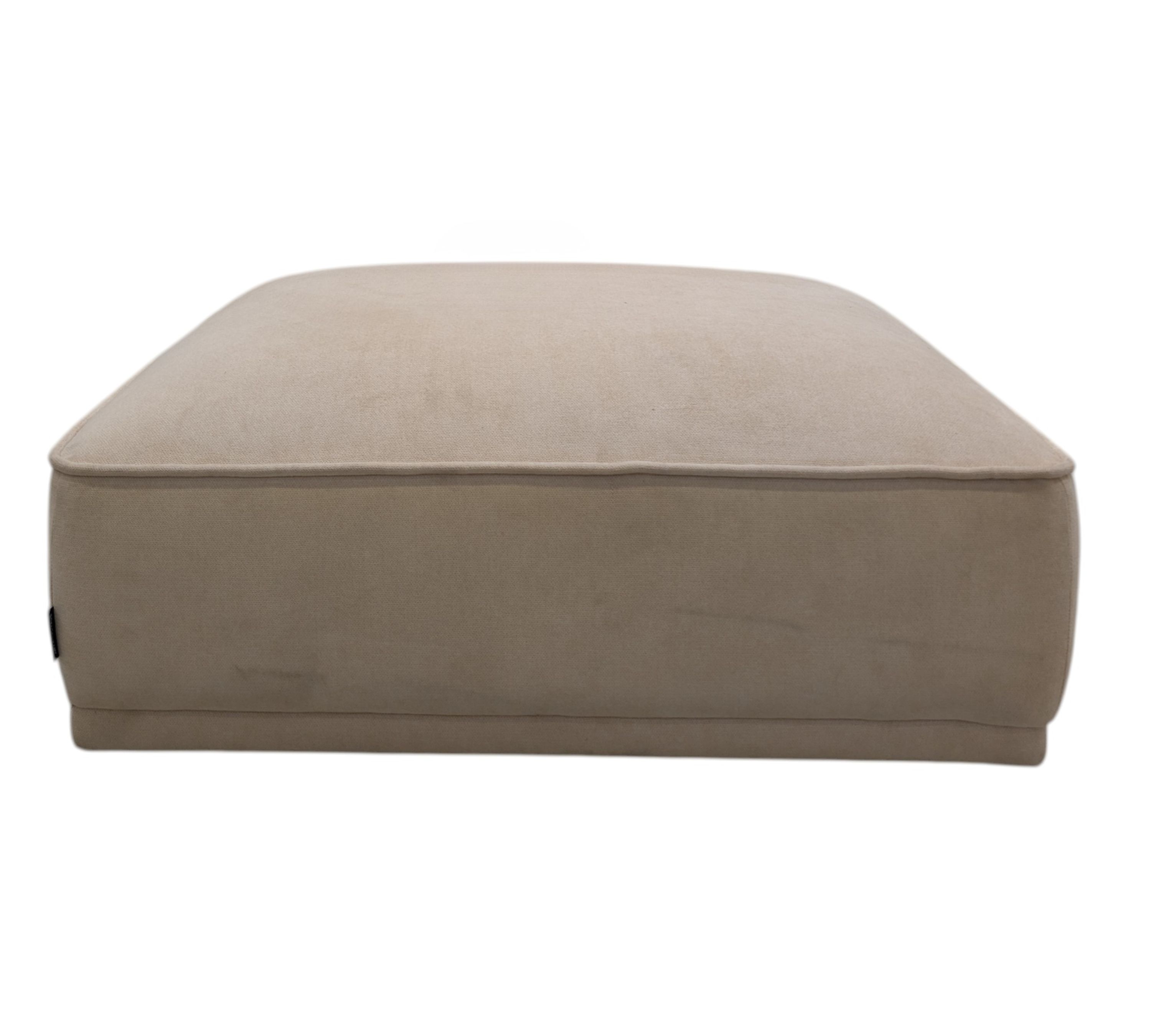 Leonora Hocker Form Cream