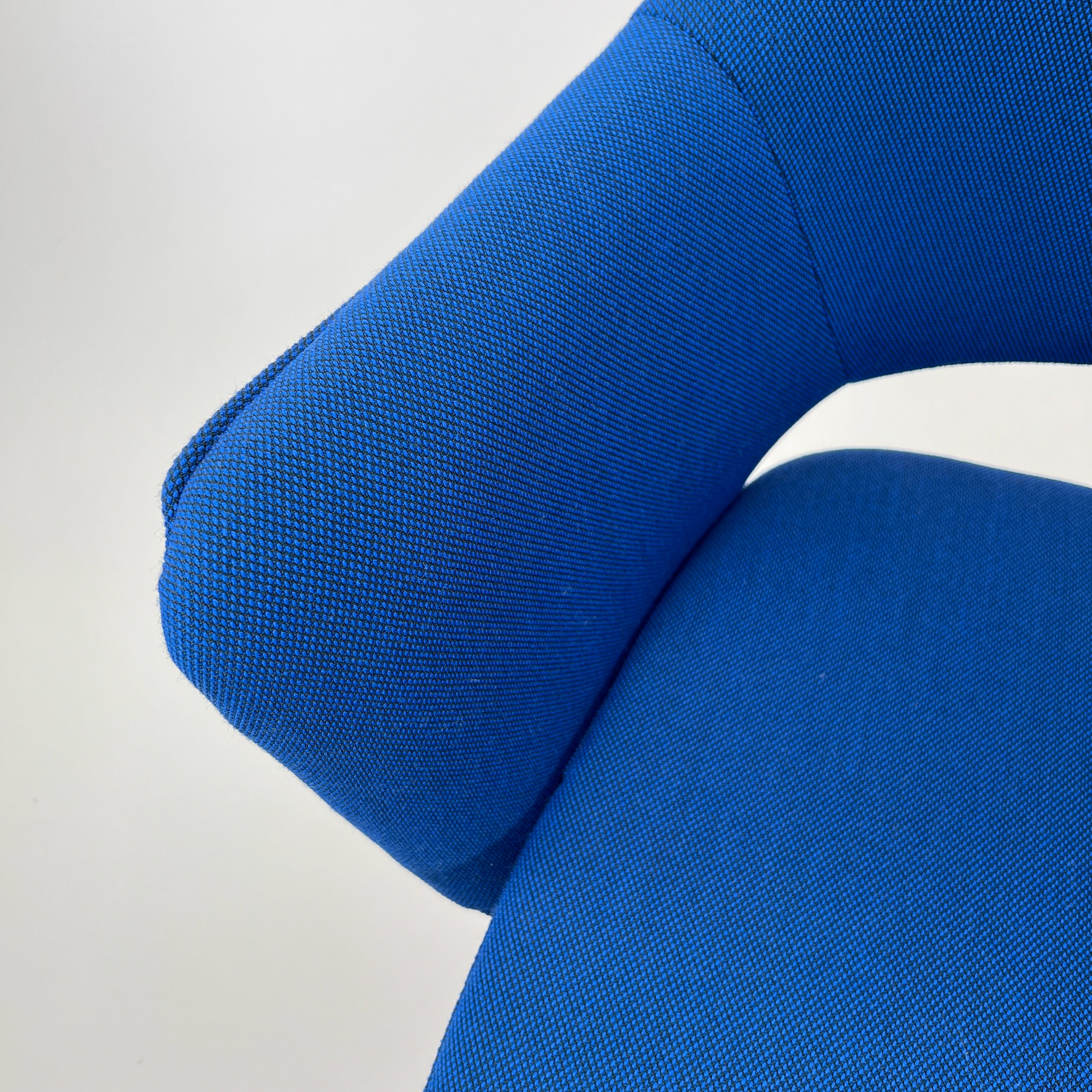 Saarinen Executive Chair Chrome Fabric Blue