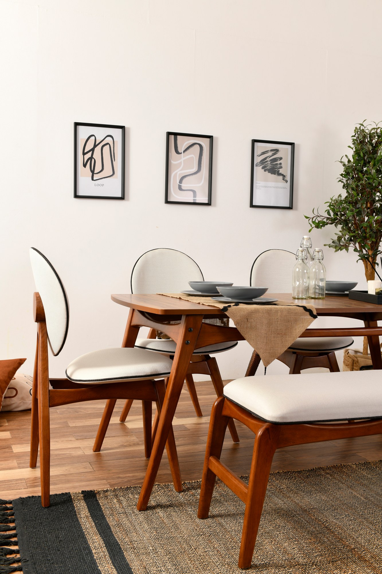 Touch Dining table set 6-pc. Nubuck leather Cream