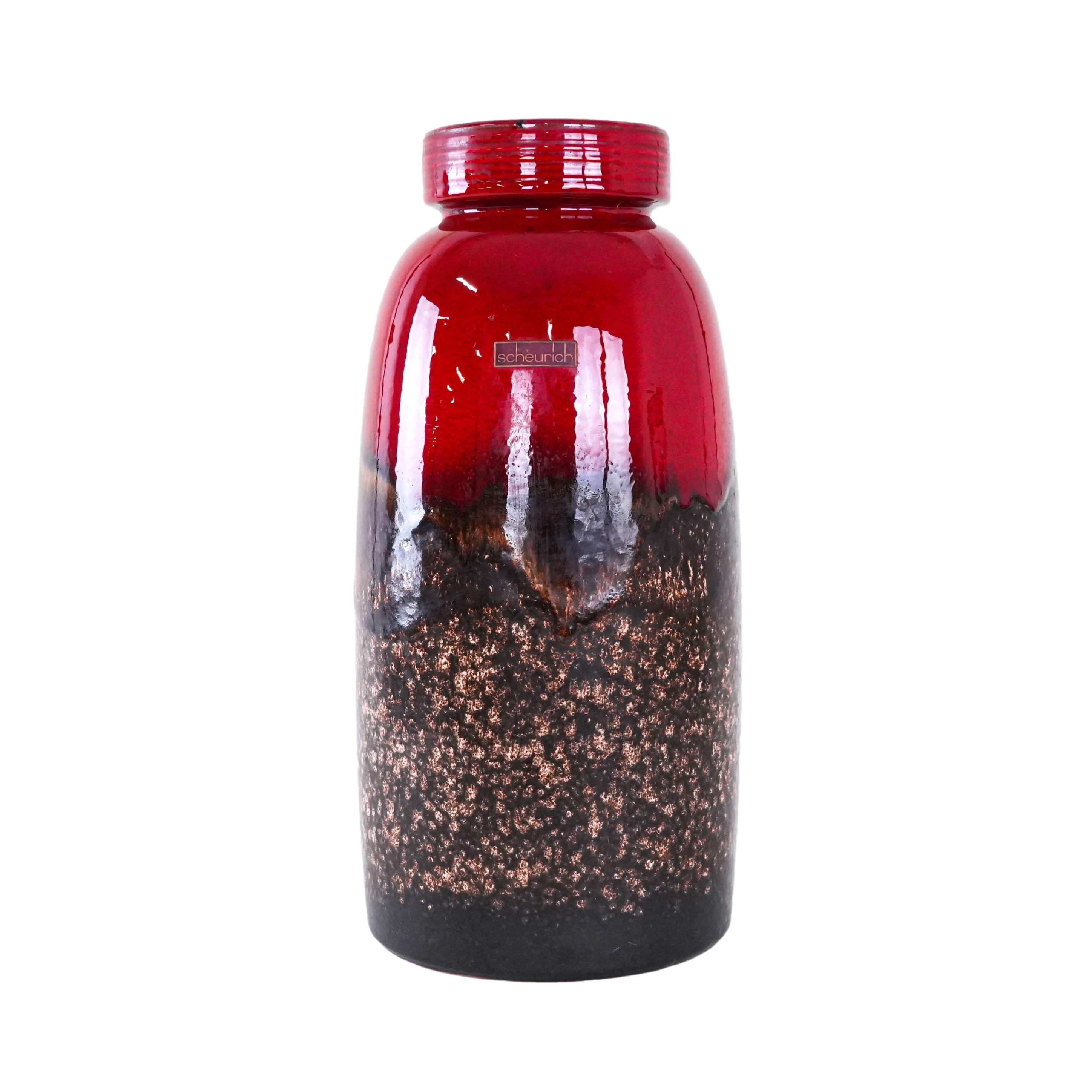 Model 553-38 Ceramic vase Red