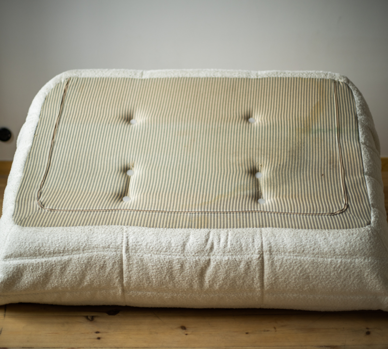 Togo Sofa 2-Sitzer Bouclé Weiß