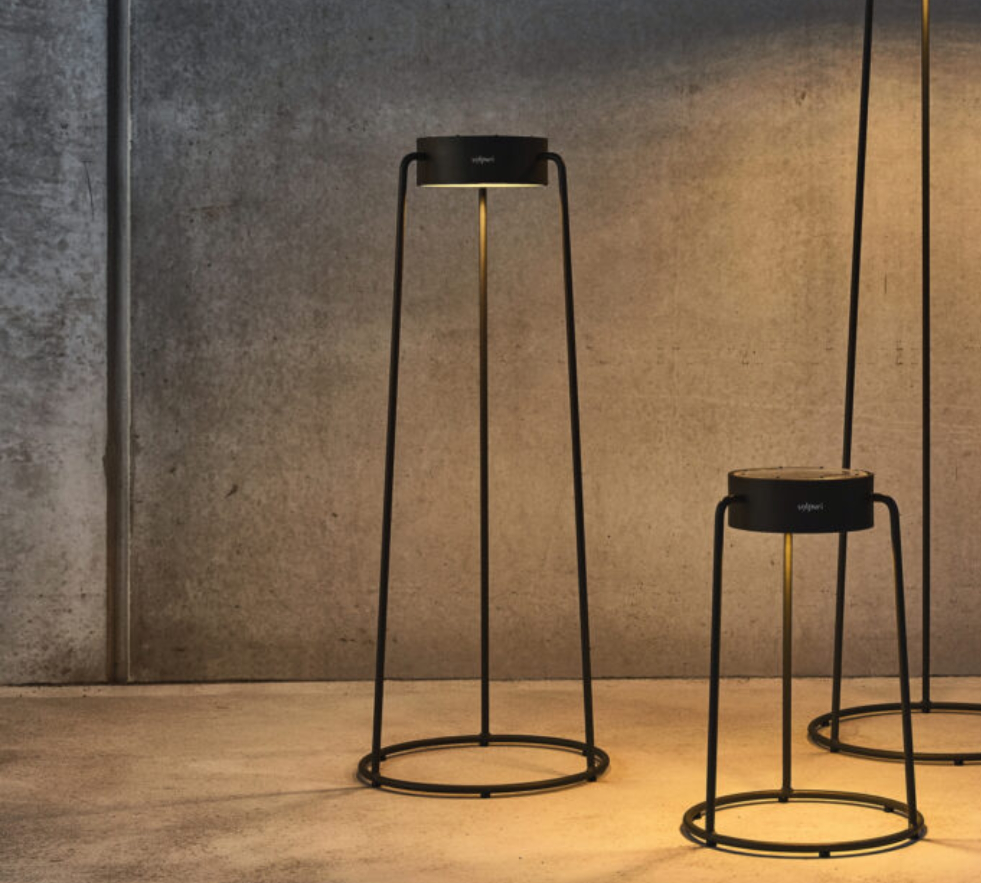 Moon Solar-Stehleuchte Midi Aluminium Anthrazit Ø 39cm