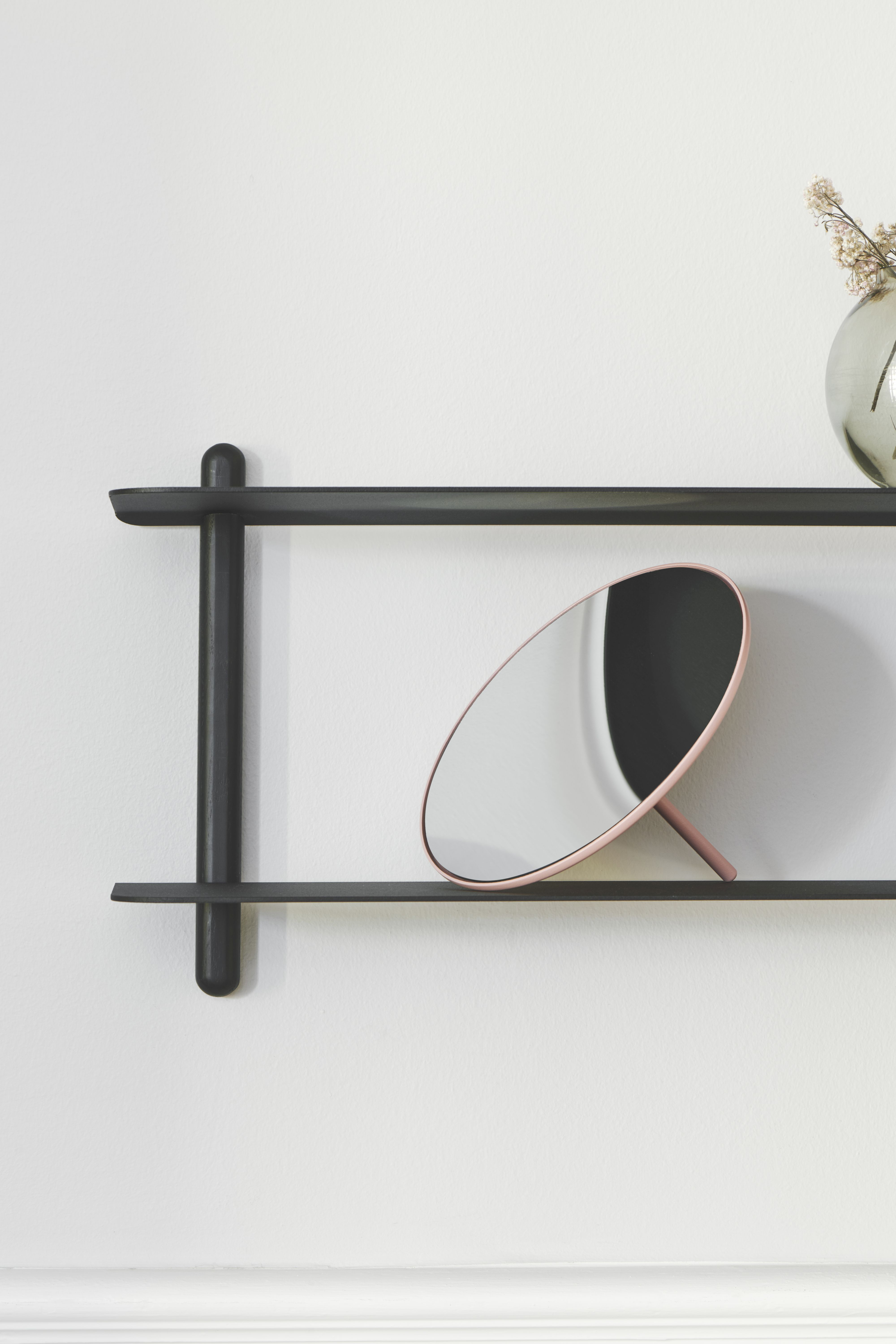 Nivo Regal Schwarz
