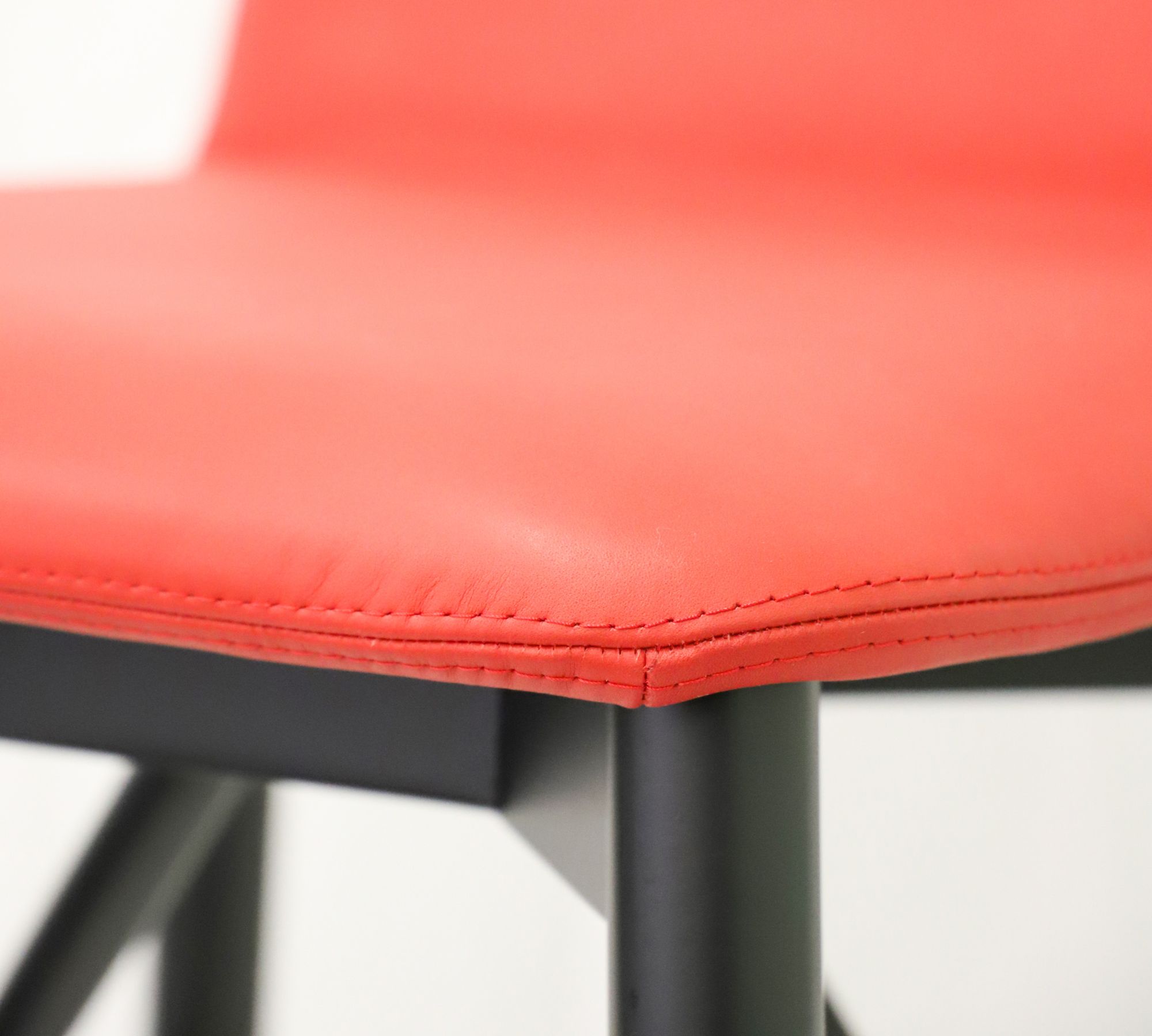 2x Bardot 0036 Wood Bar Stool Wood Leather Red