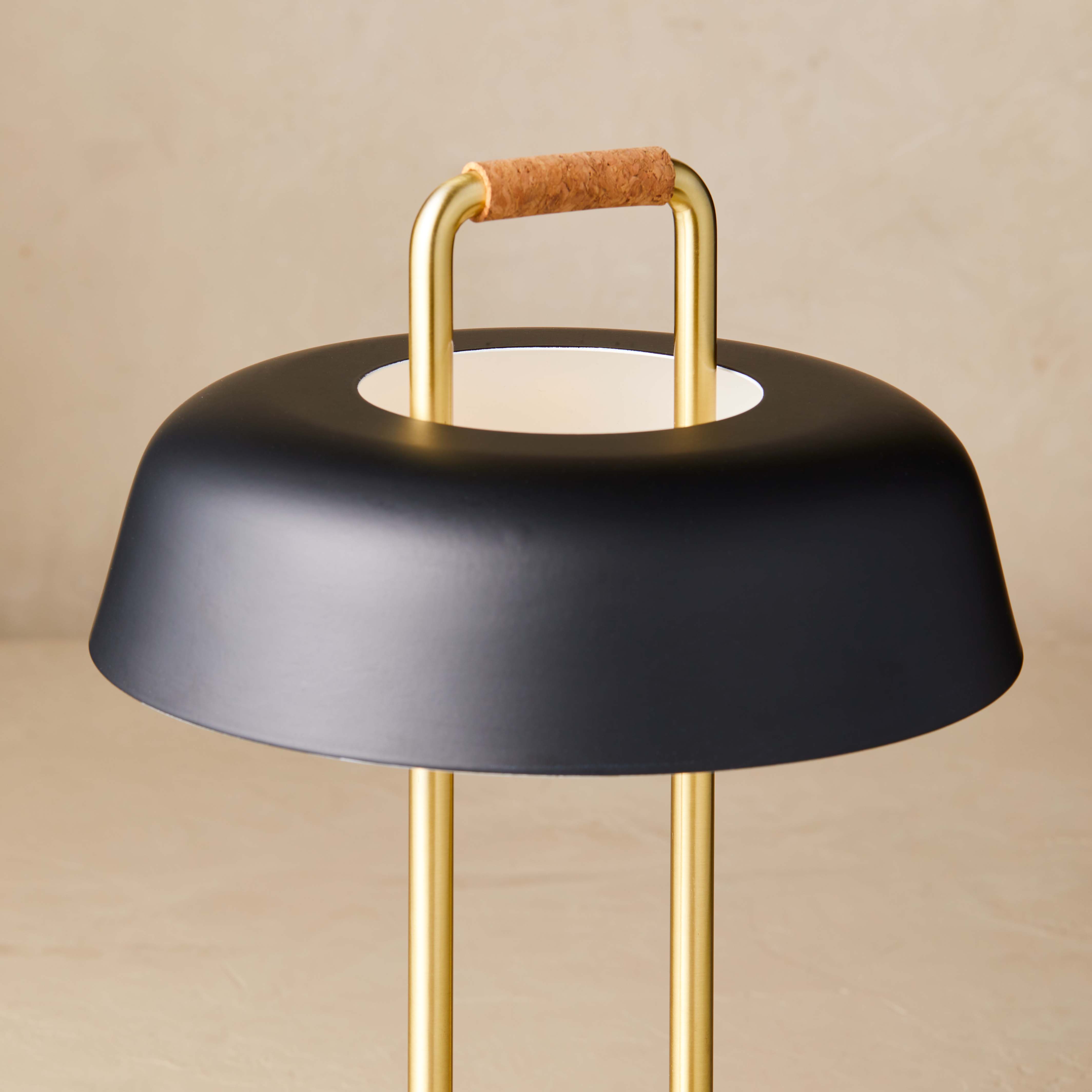 Lampada da casa portatile con attacco mini-USB ottone nero