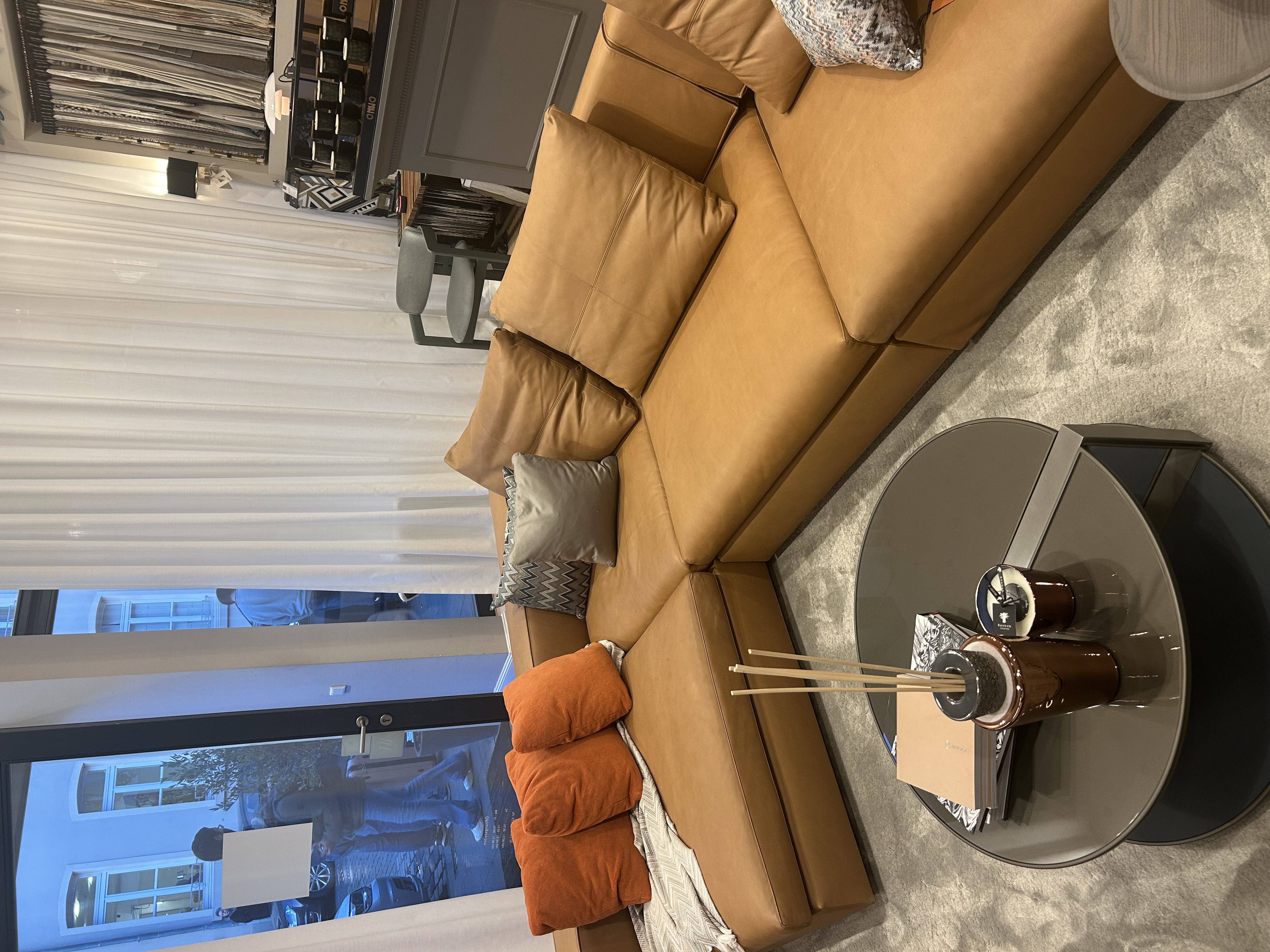 Molteni & C „Turner“ Leather Sofa with Ottoman & Cushions