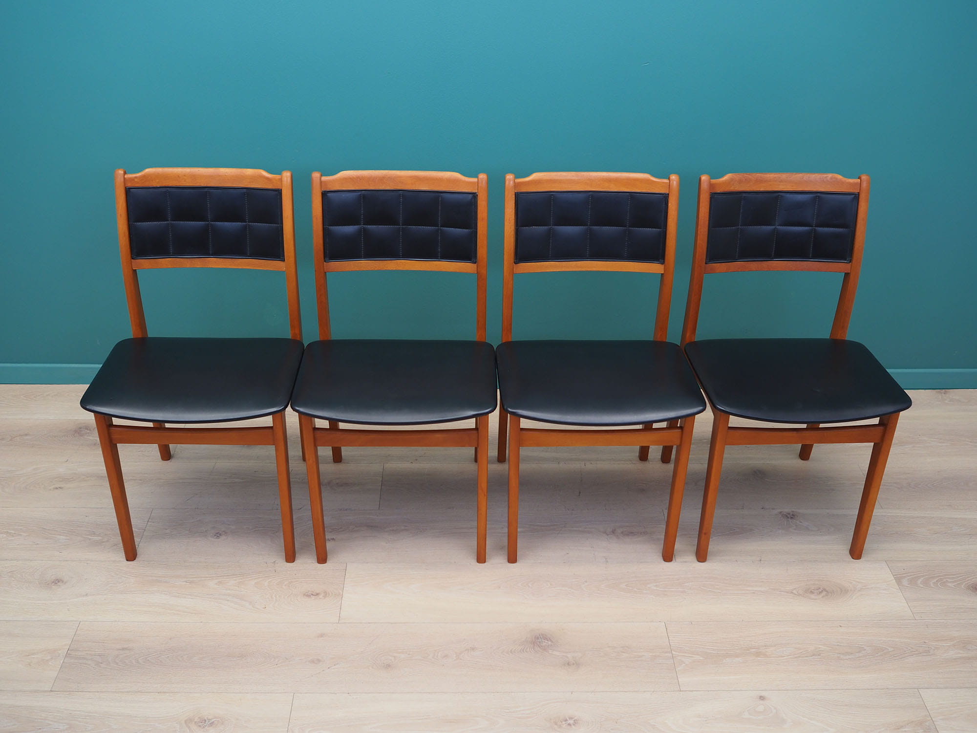 4x Vintage Chair Beech Wood Faux Leather Black 1970s