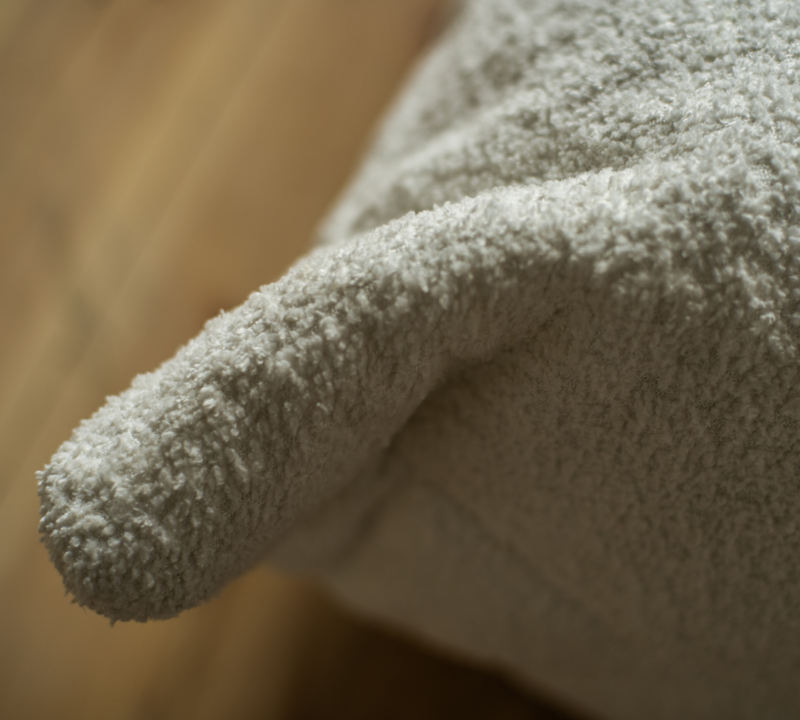 Togo Sofa 2-seater Bouclé White