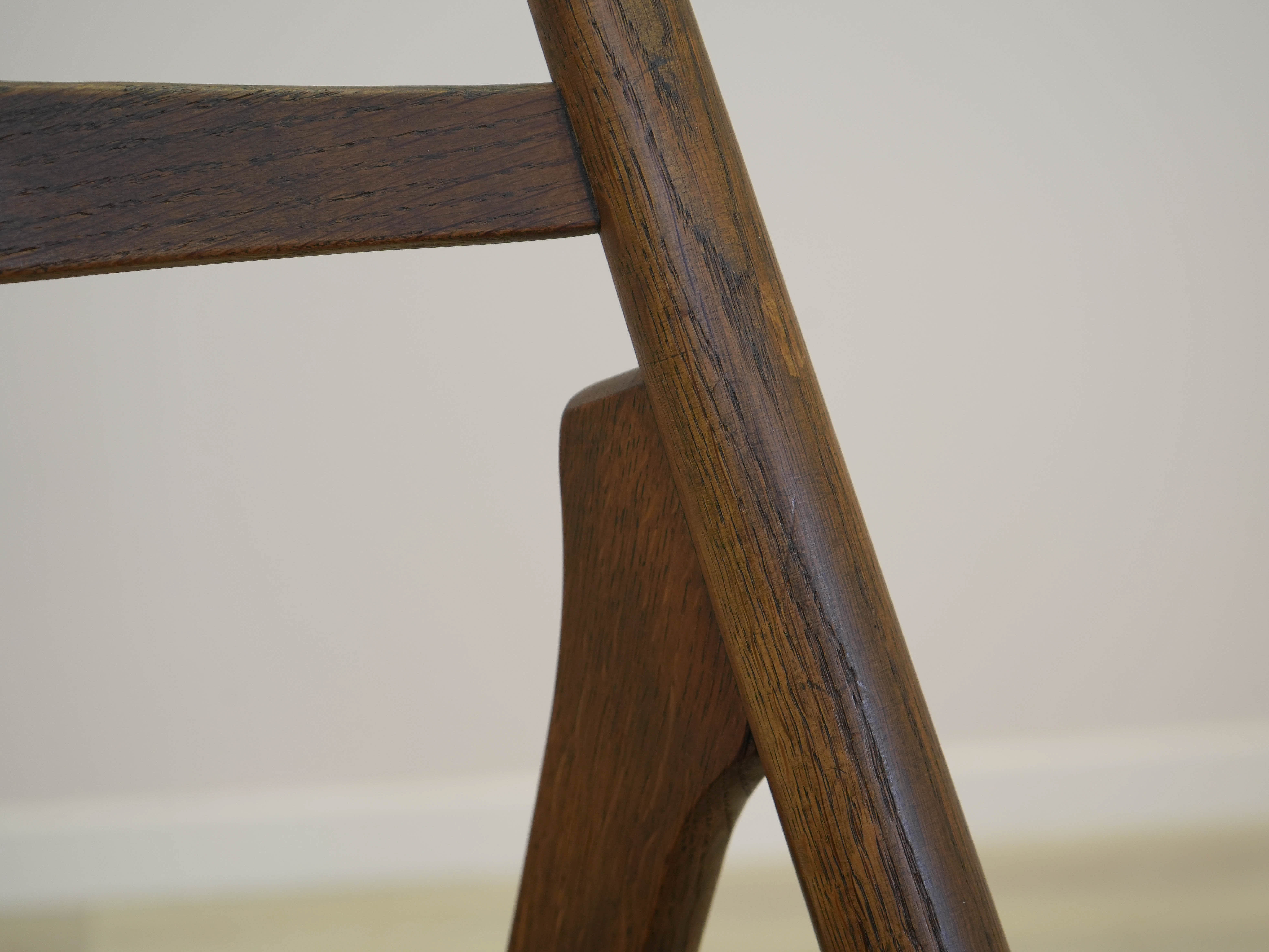 Set of 4 chairs made of oak 1960s Designer: Hans J. Wegner