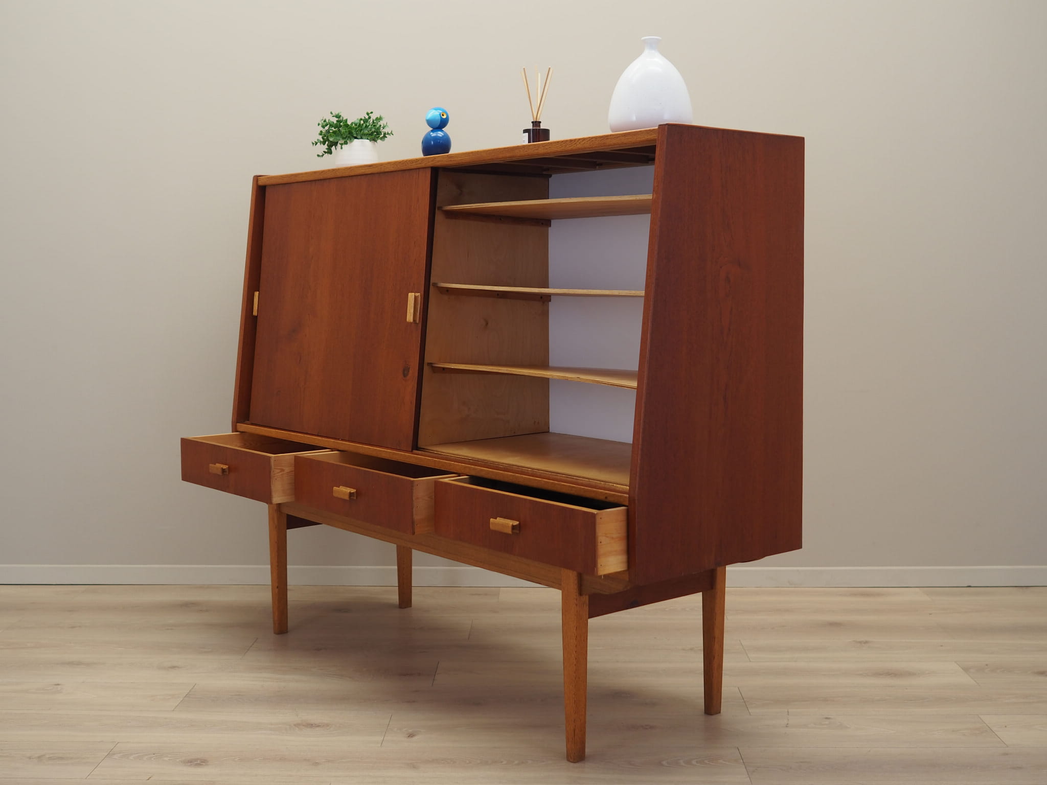 Vintage Highboard Teakholz Braun 1960er Jahre