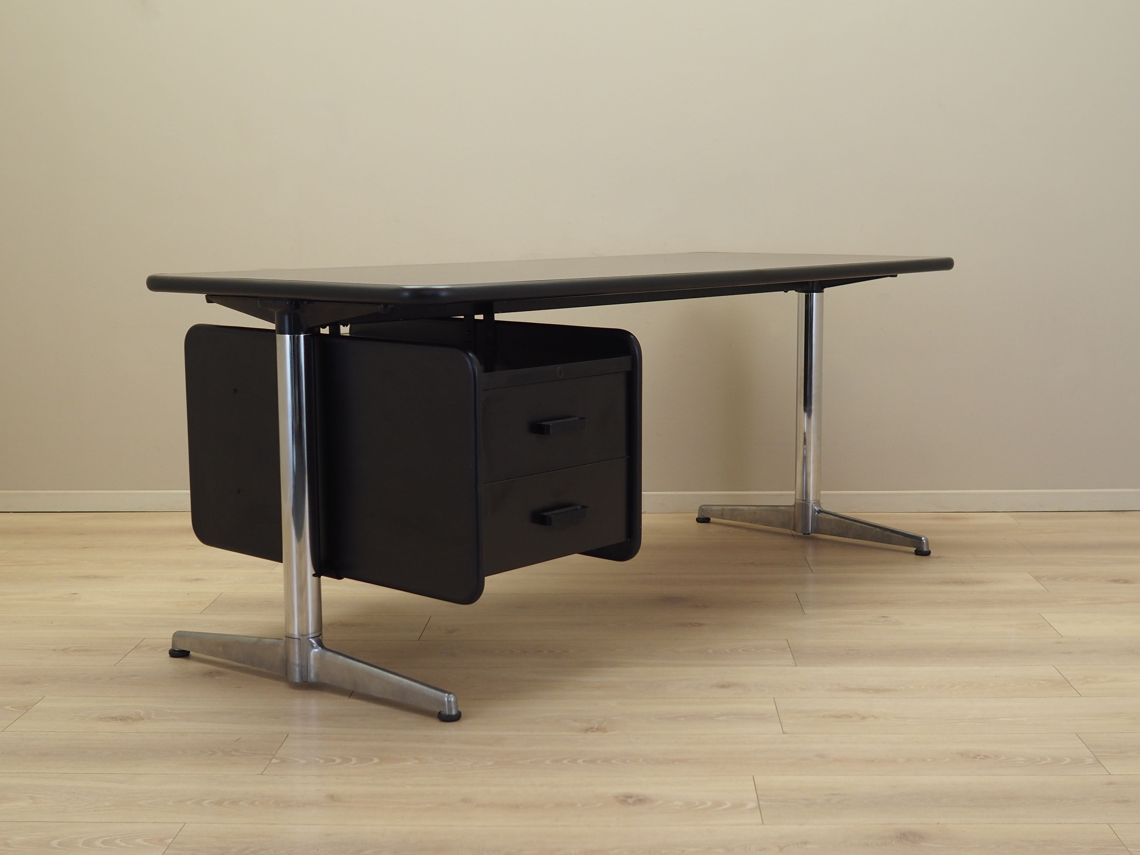 Schreibtisch Metall Laminat 1970er Jahre