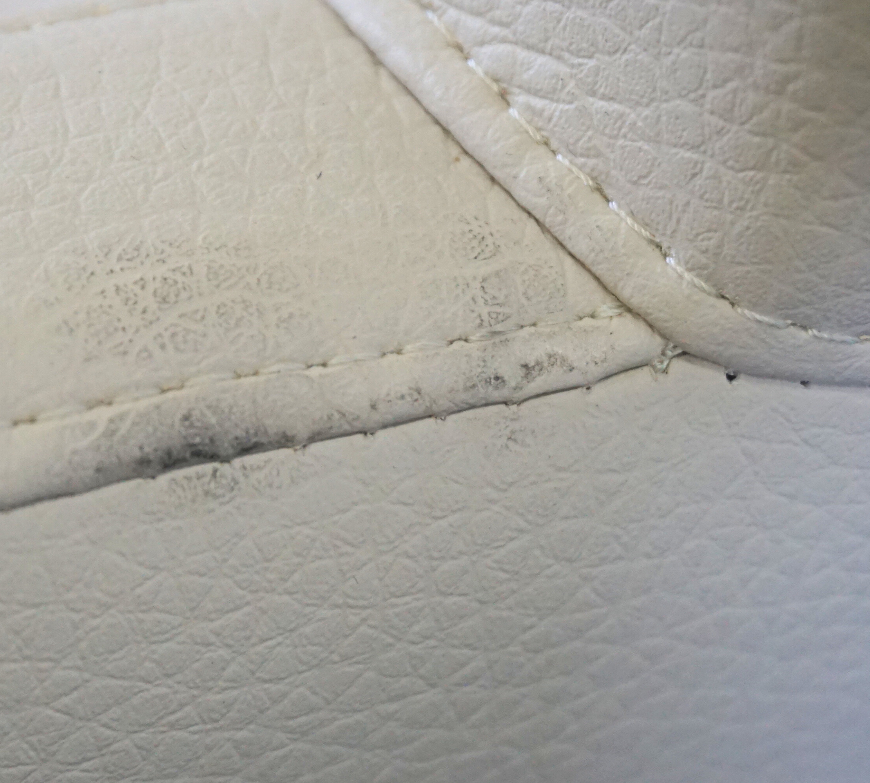 Anna Armchair Leather Beechwood White