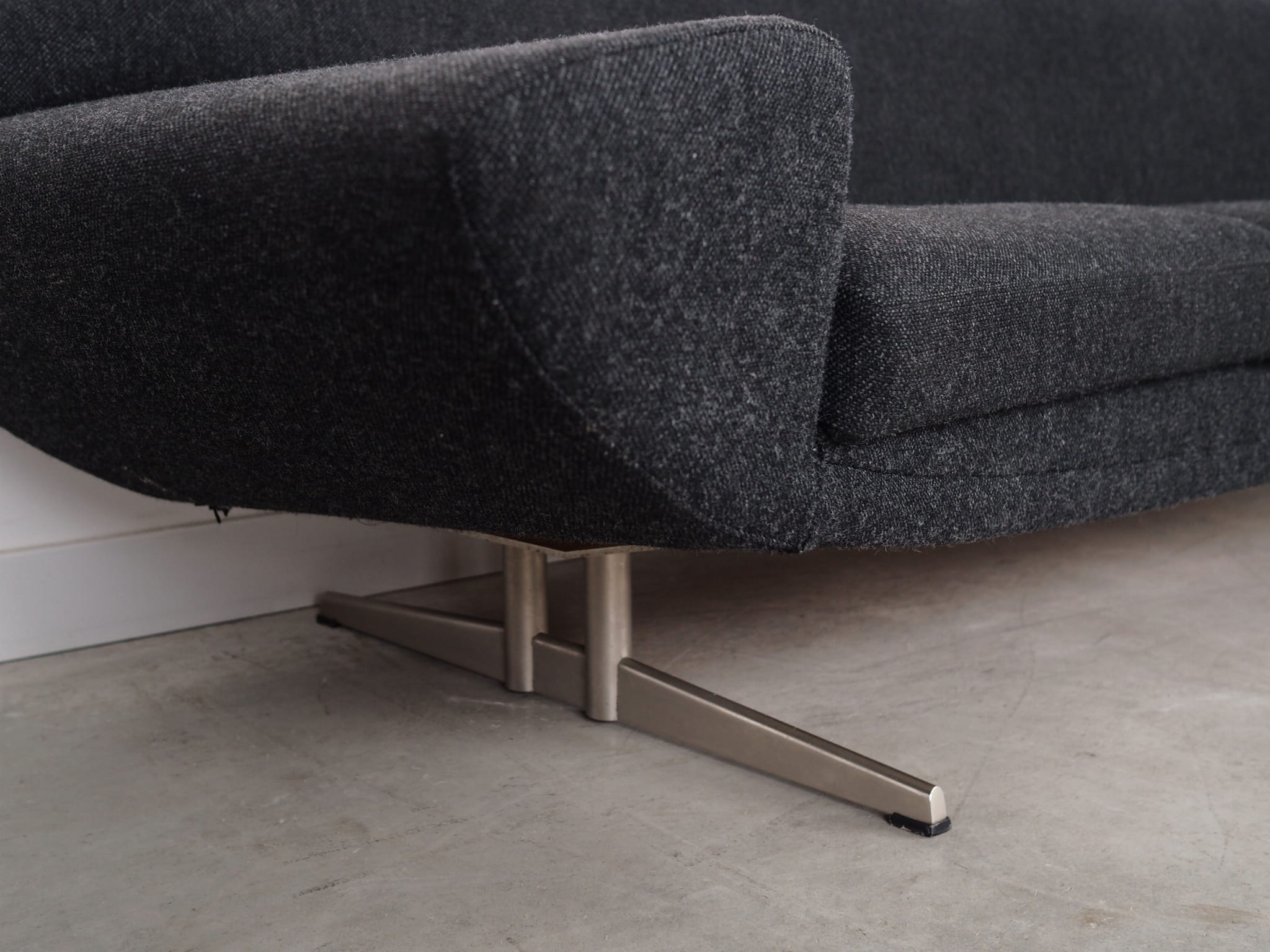 Capri Sofa Fabric Graphite 1960s