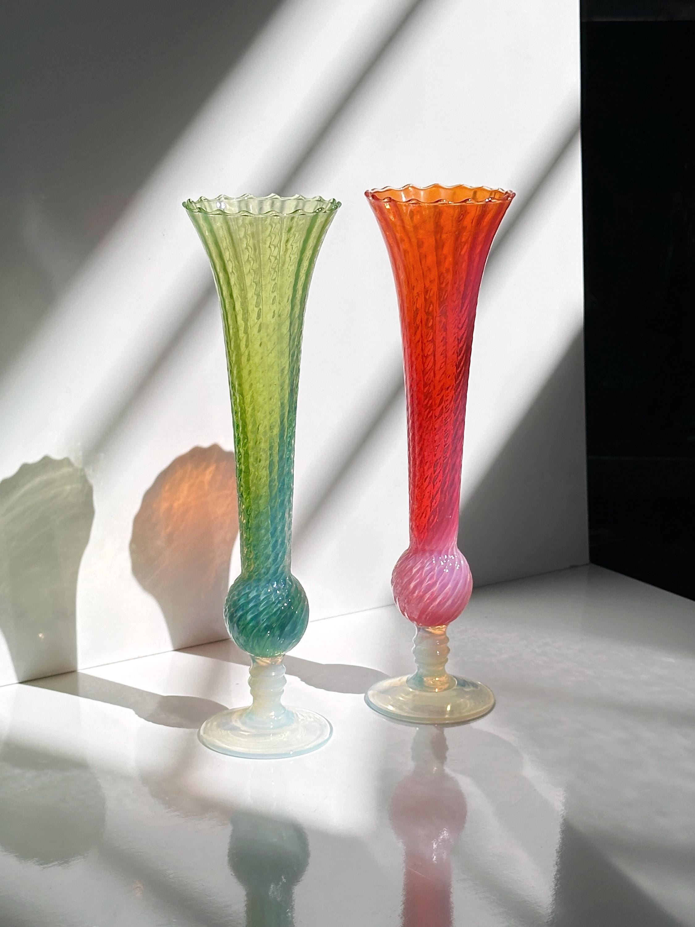 2x Vintage Vase Milchglas Grün Rot