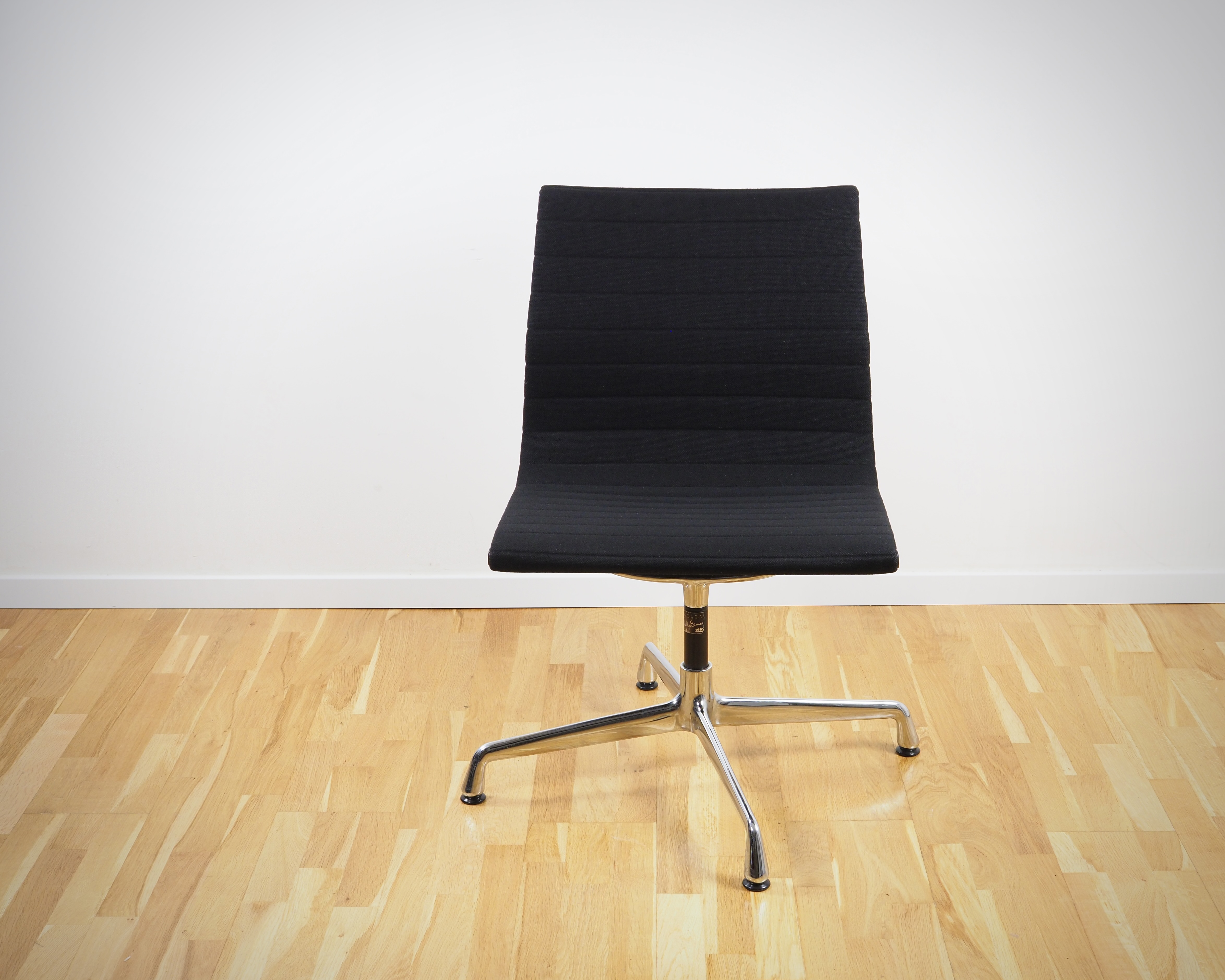 Aluminium Chair EA 101 Hopsack Schwarz