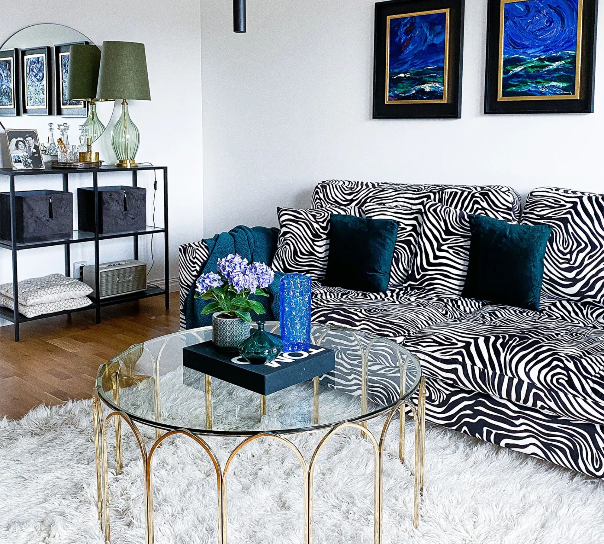 Valen Sofa XL Zebra Print mit Kissen