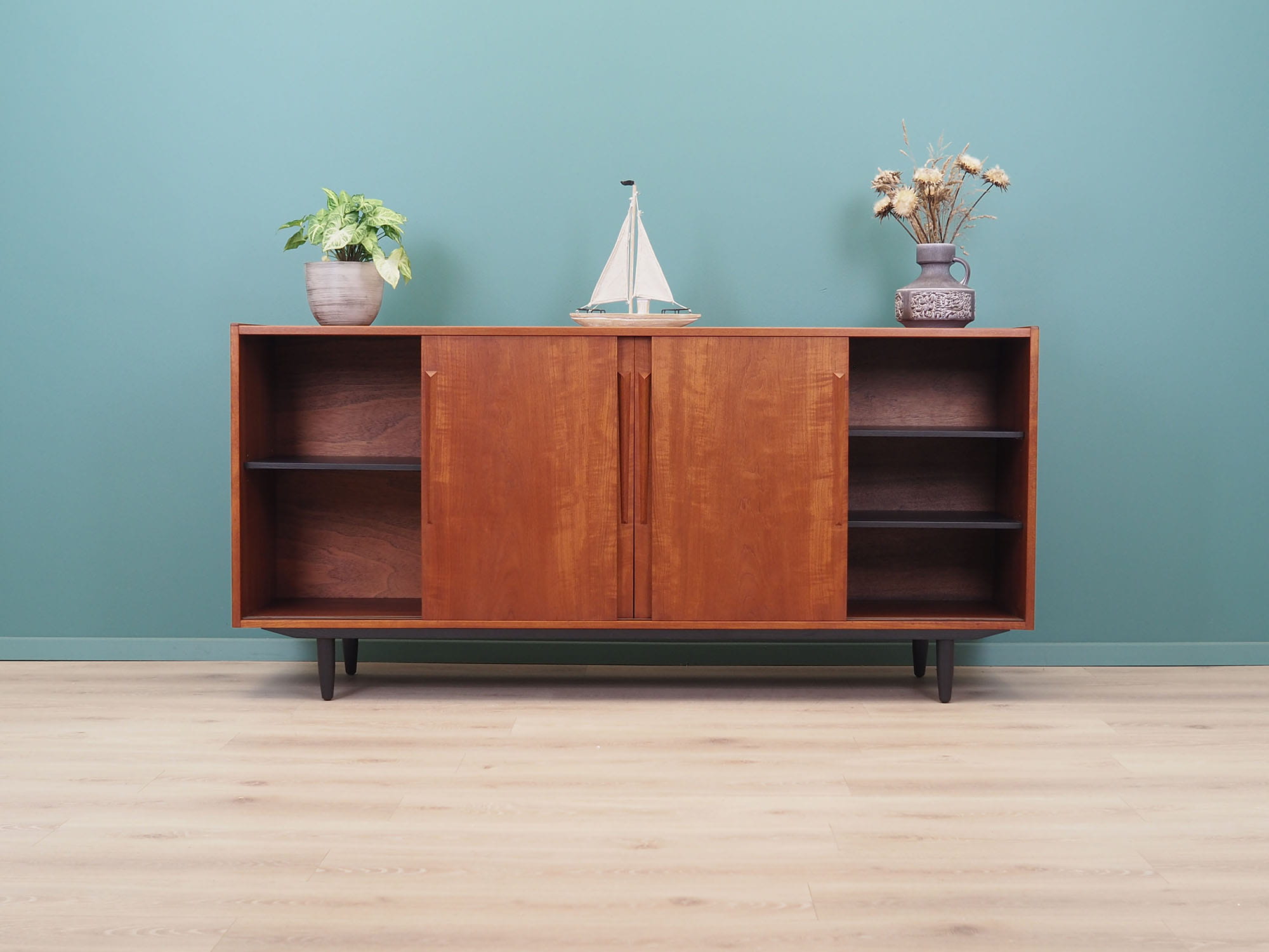 Vintage Sideboard Teakholz Braun 1960er Jahre