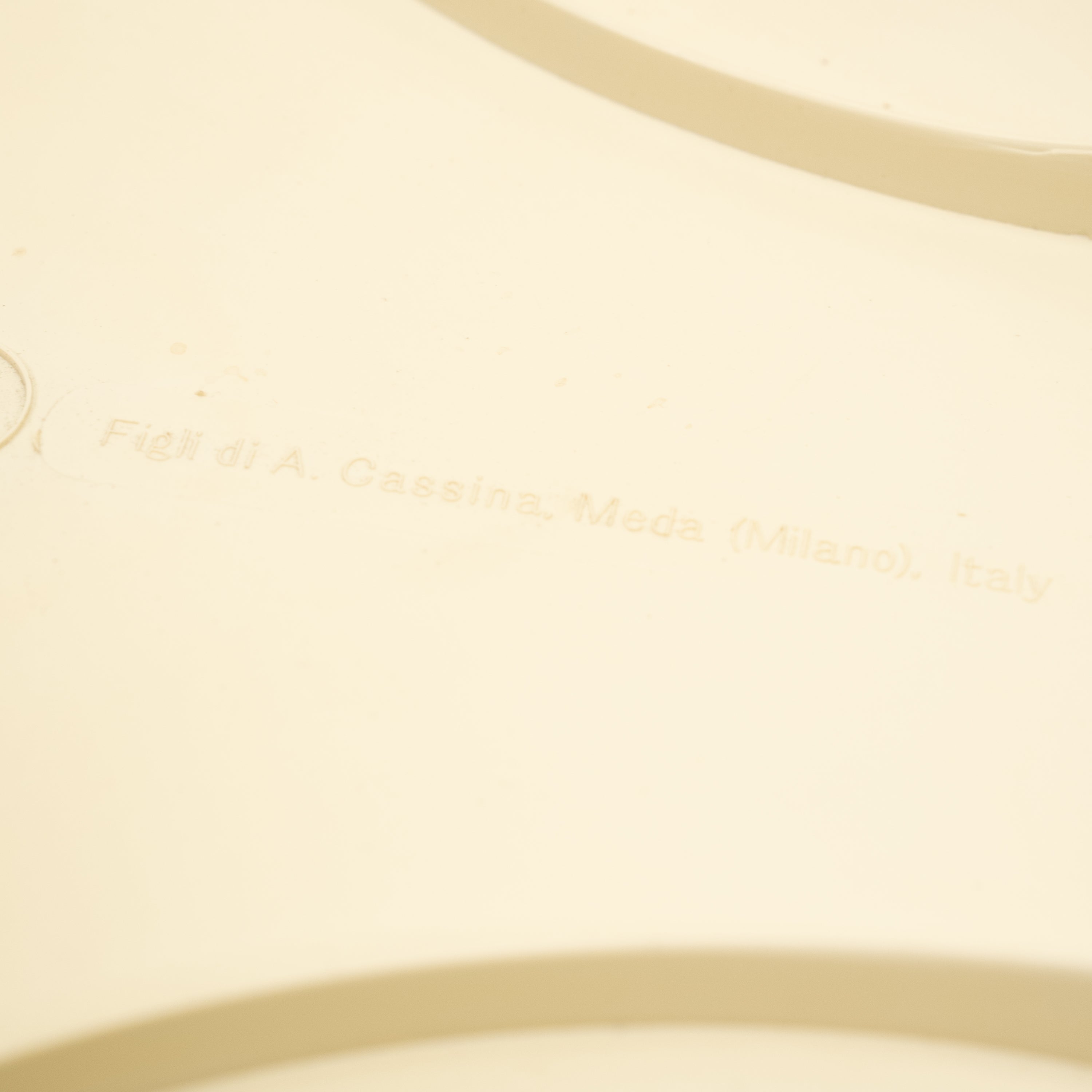 Cassina 780/783 Couchtisch 2er-Set Offwhite